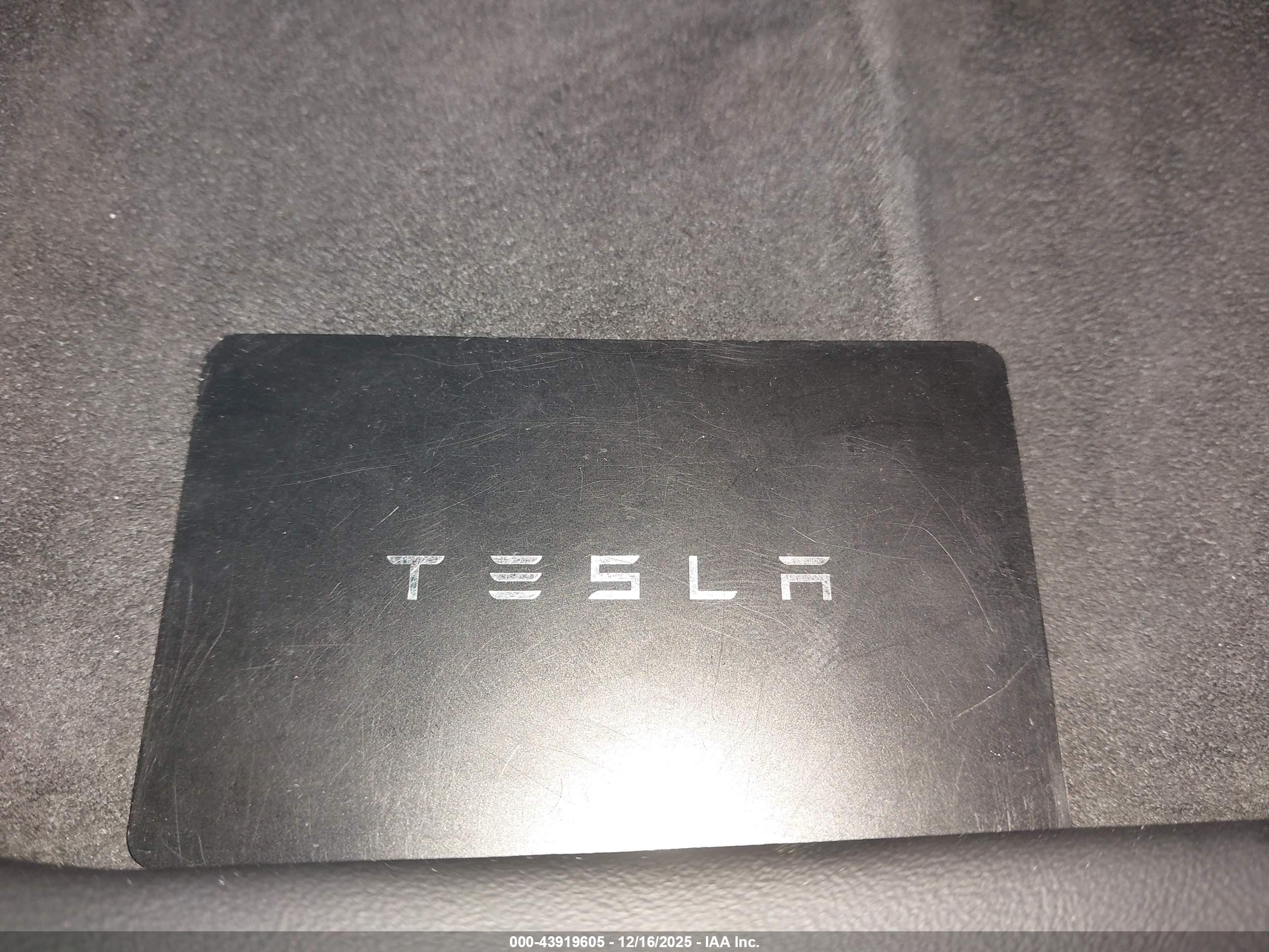 TESLA MODEL image 11