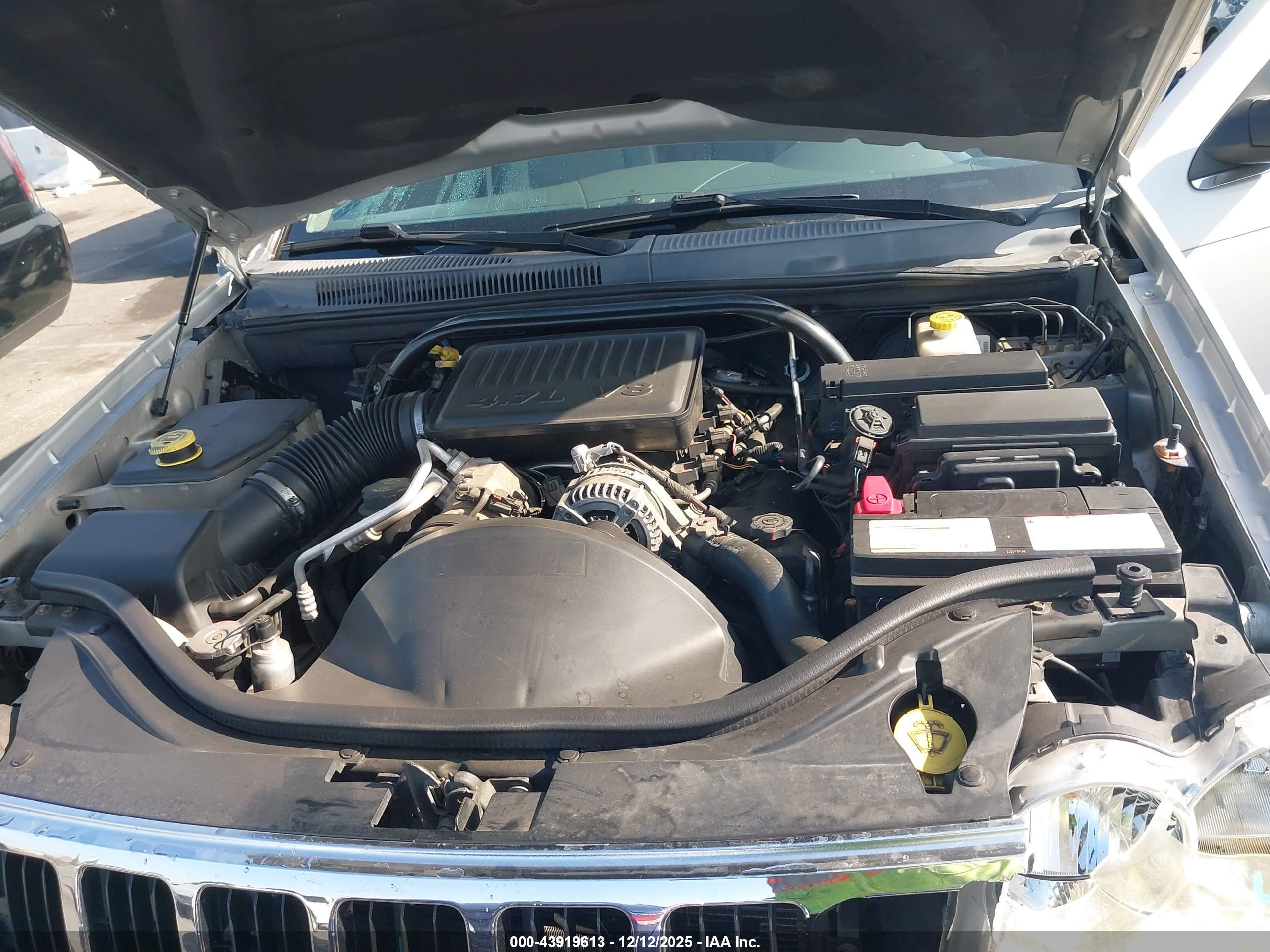 JEEP GRAND image 10