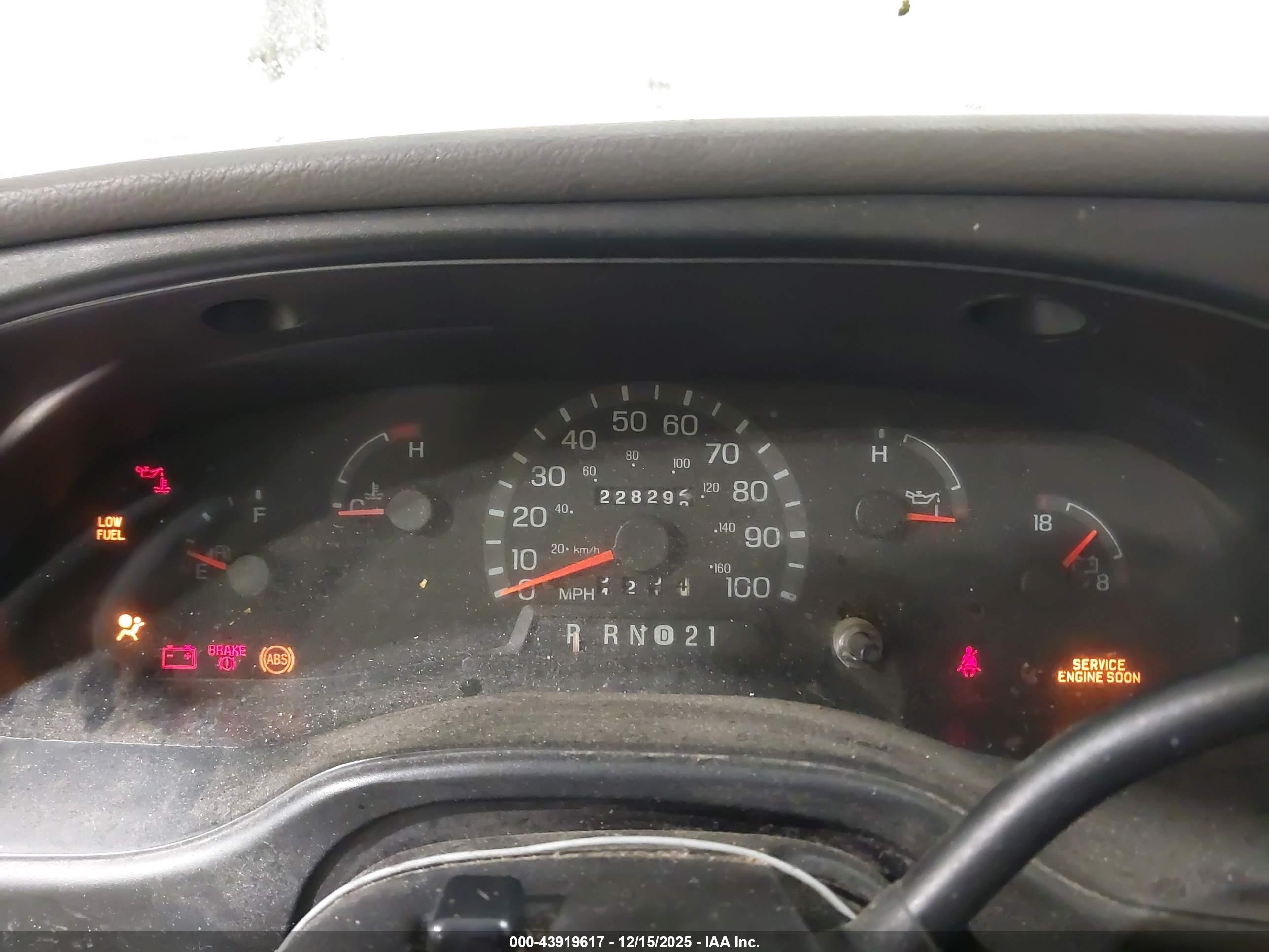 FORD E-350 image 7