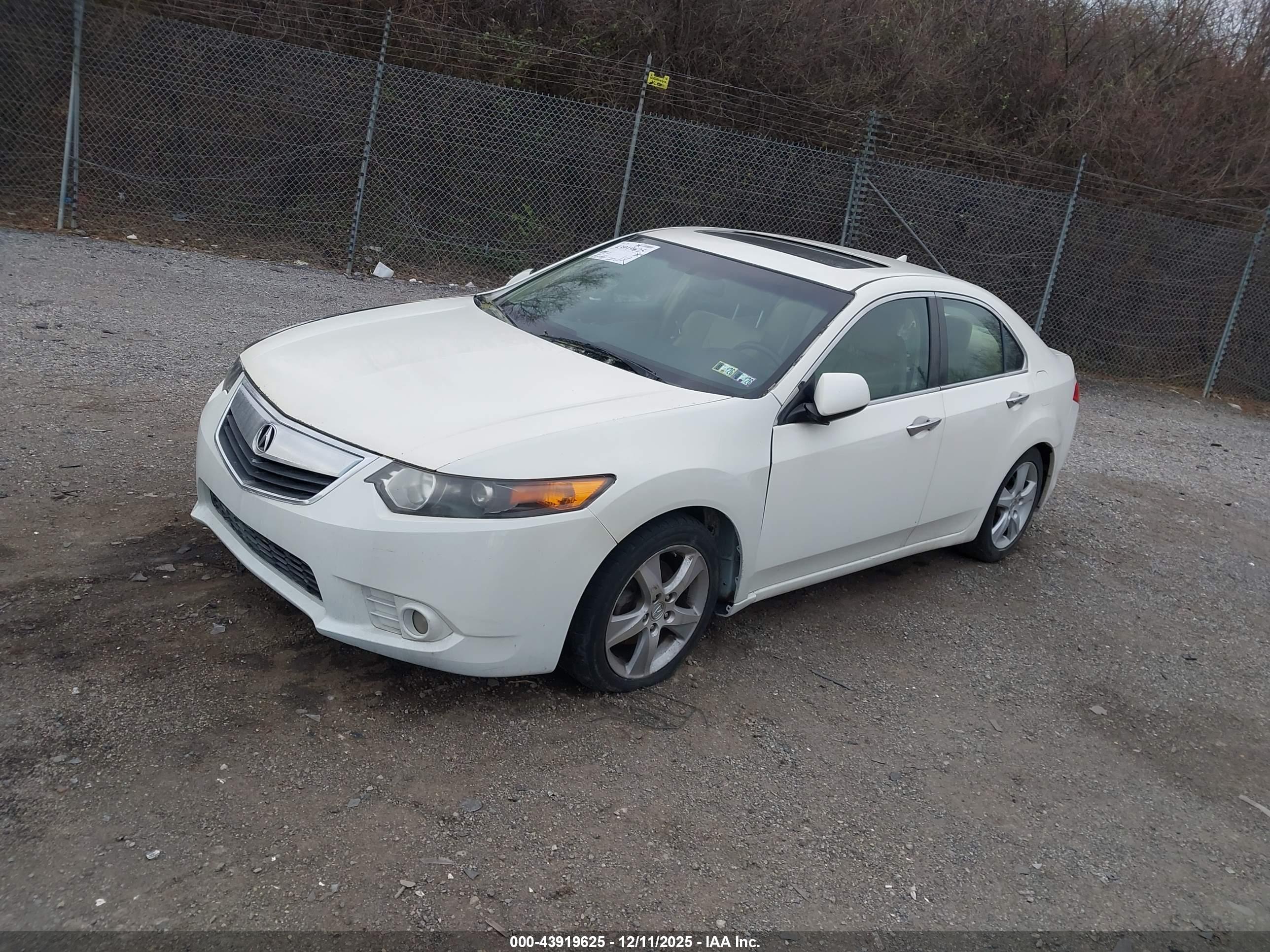 ACURA TSX image 2
