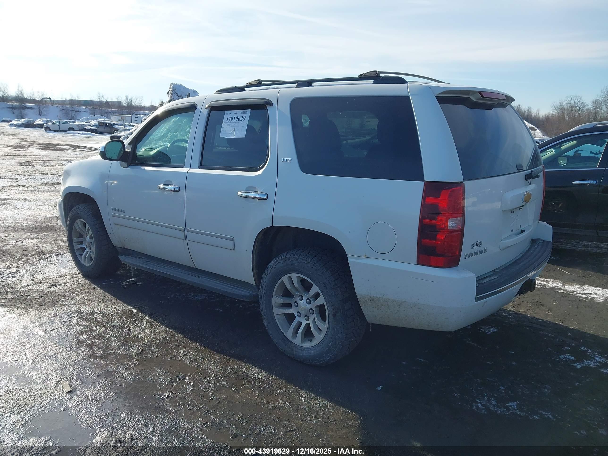 CHEVROLET TAHOE image 3
