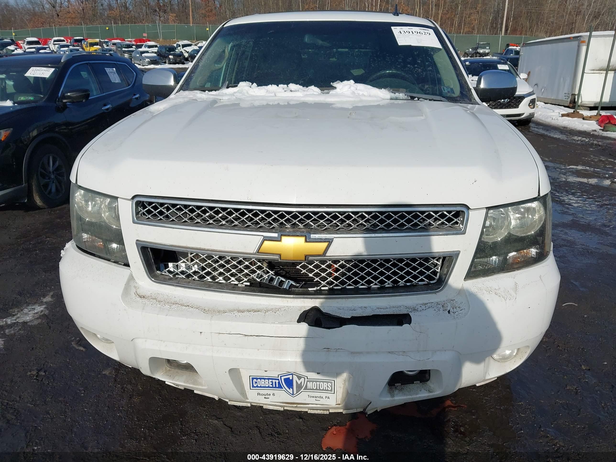 CHEVROLET TAHOE image 6