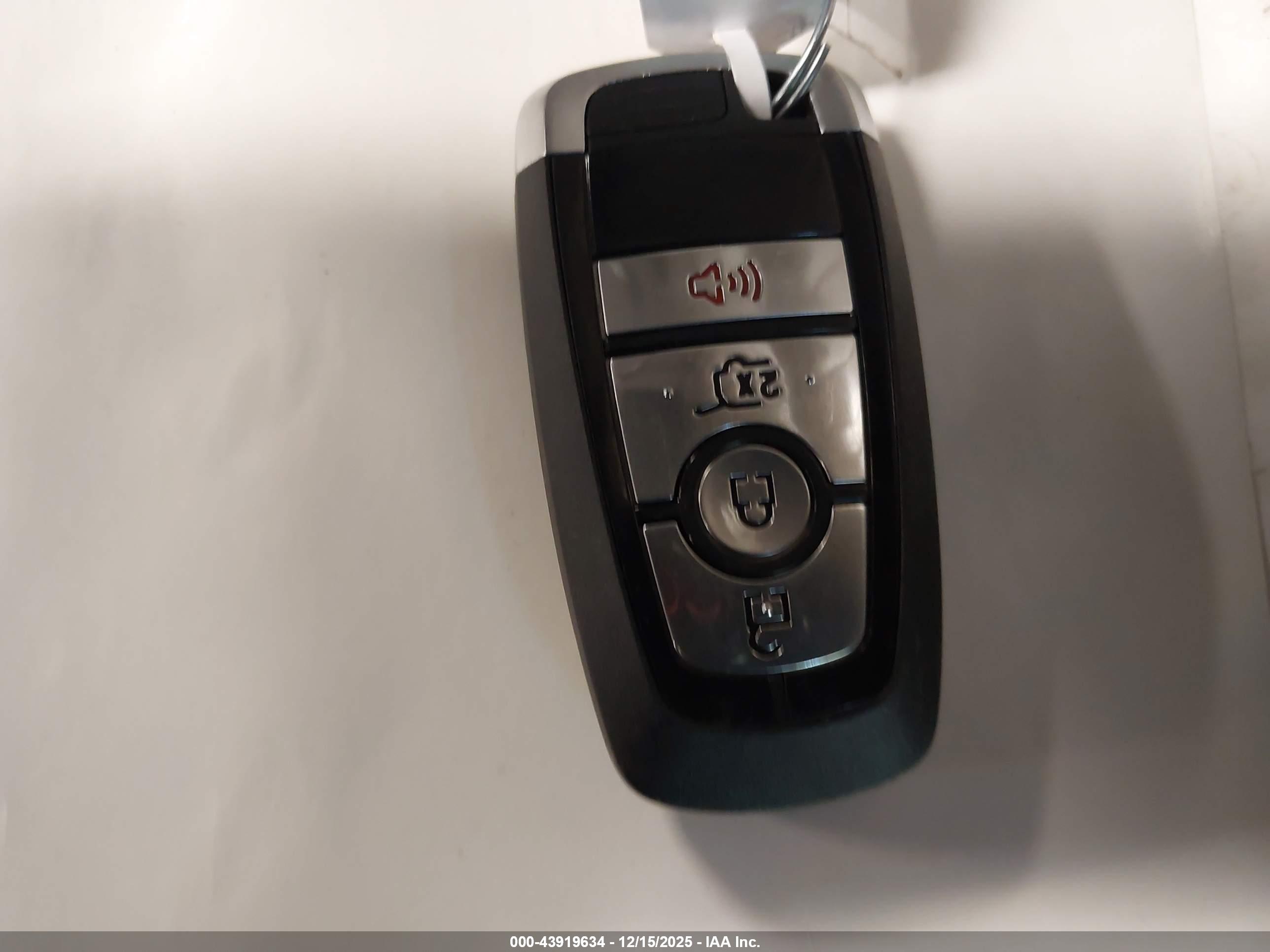 FORD MUSTANG image 11