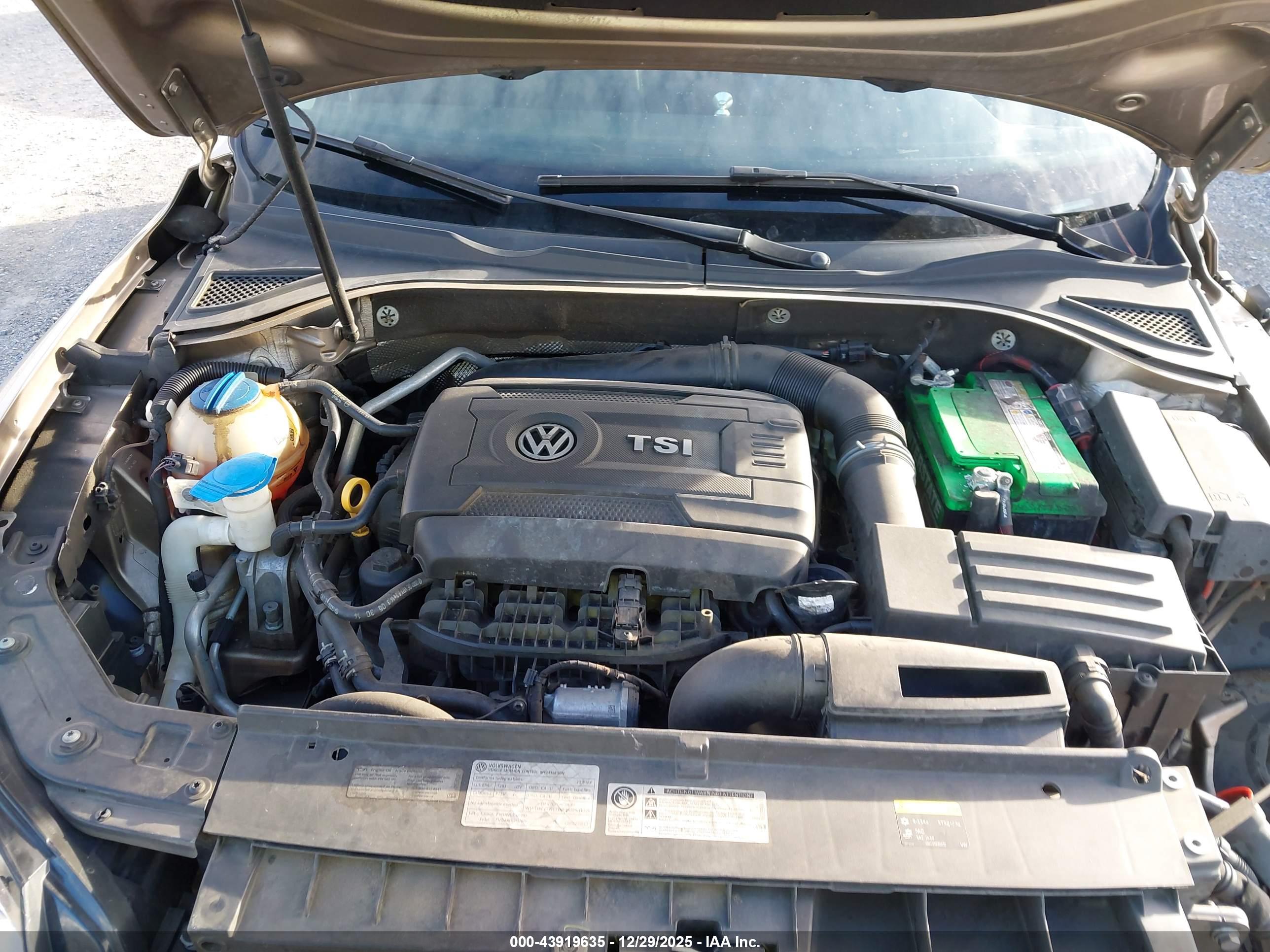 VOLKSWAGEN PASSAT image 10