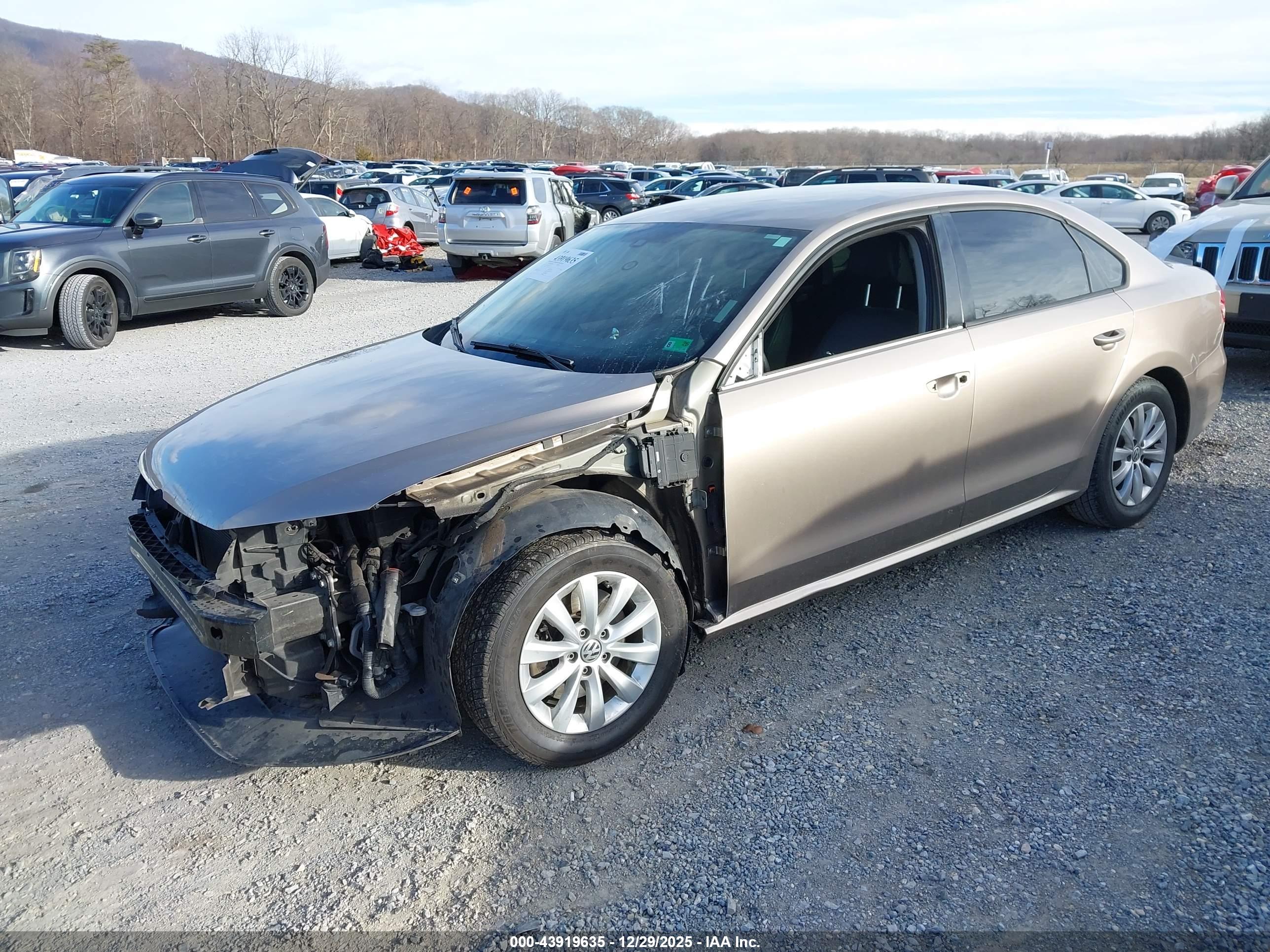 VOLKSWAGEN PASSAT image 2