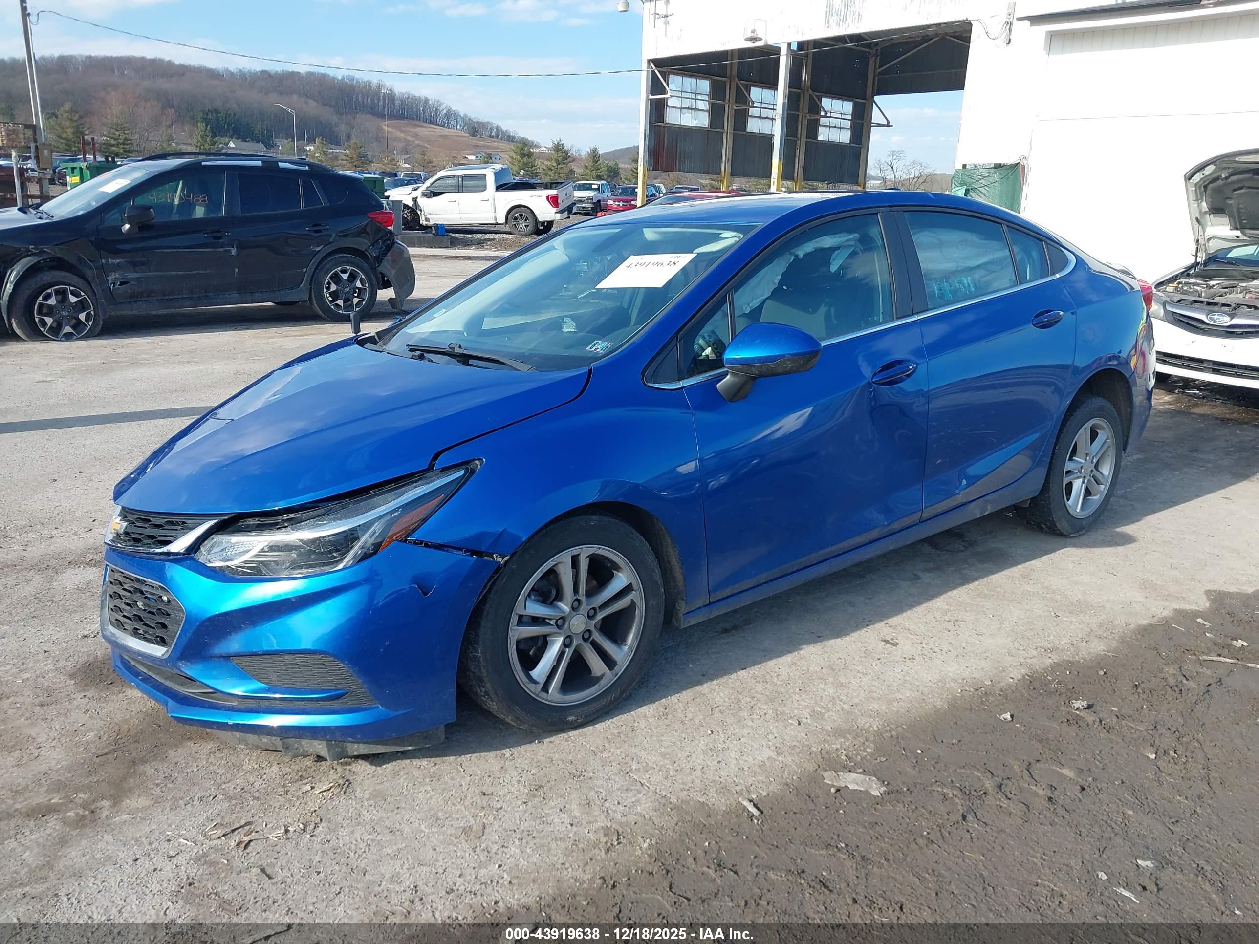 CHEVROLET CRUZE image 2
