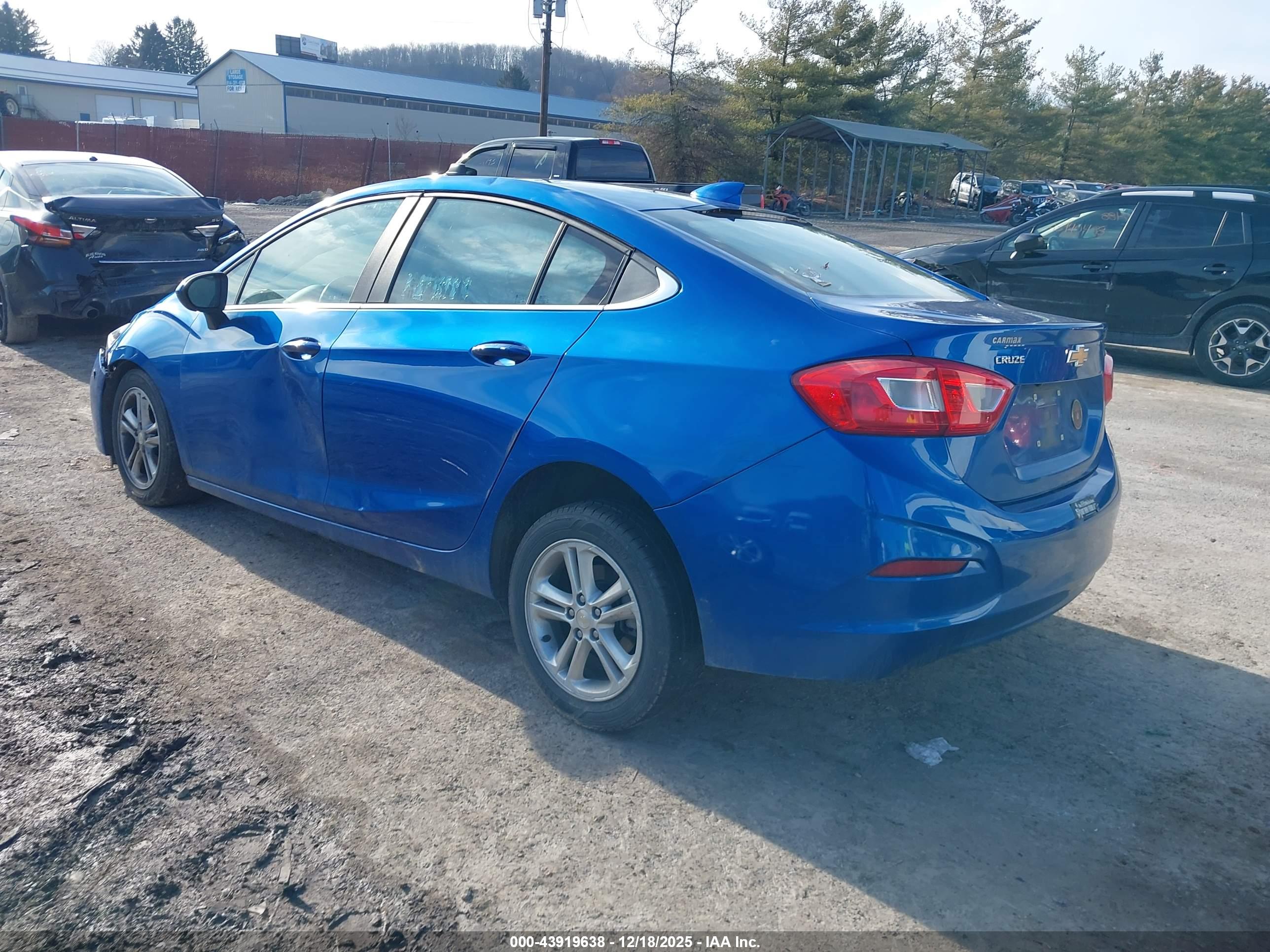 CHEVROLET CRUZE image 3