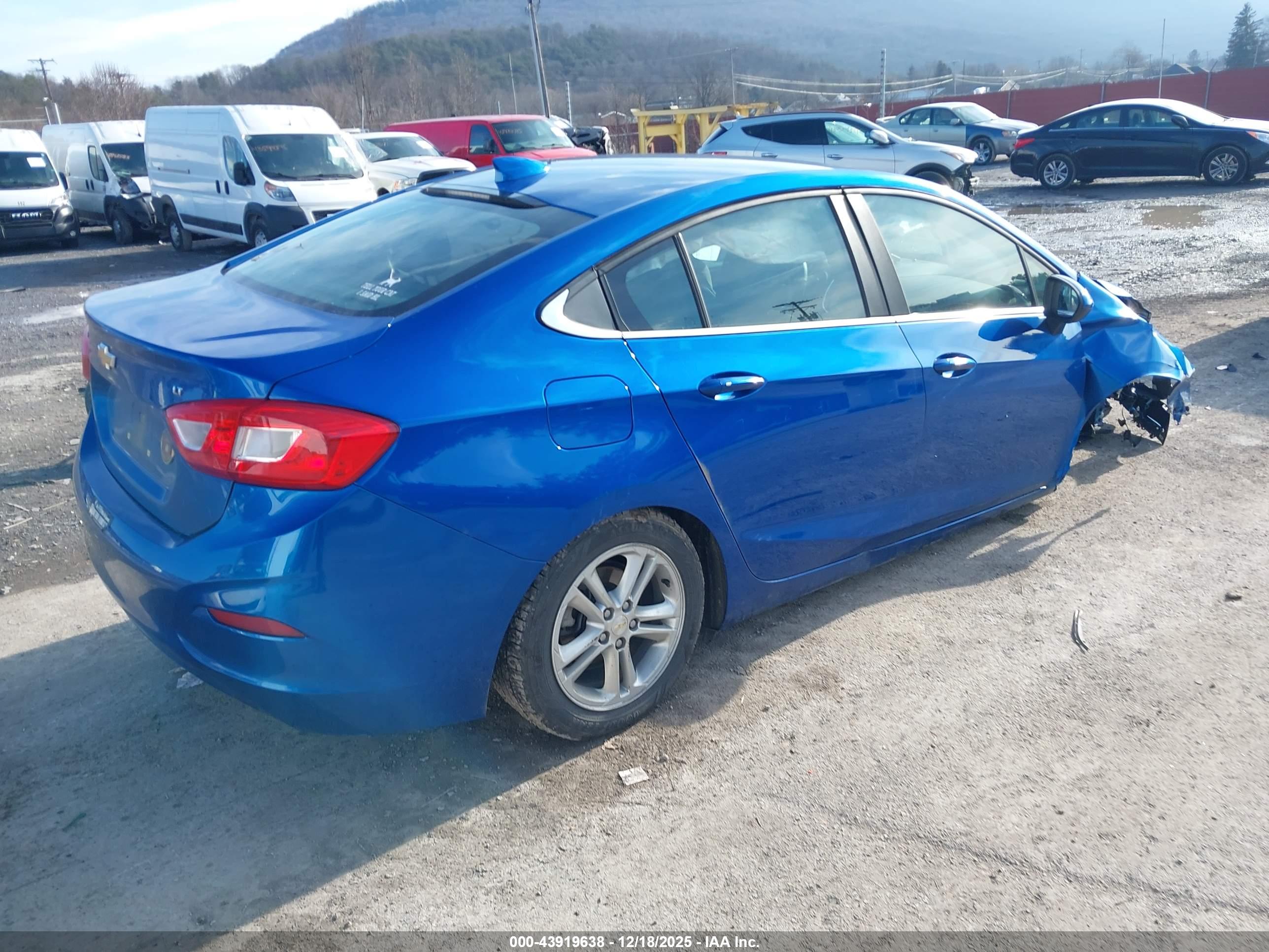 CHEVROLET CRUZE image 4