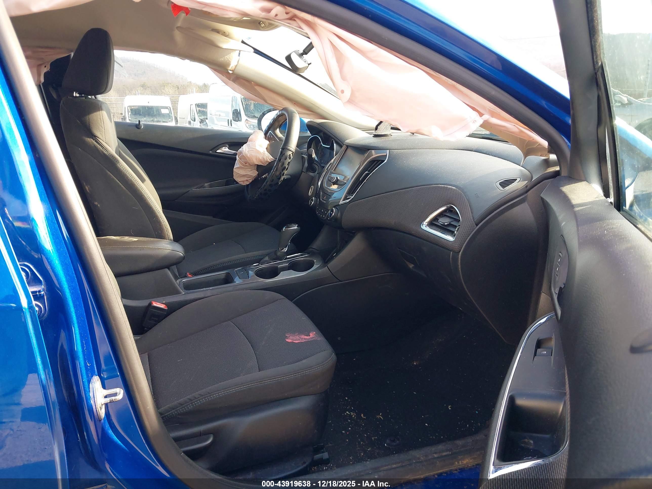 CHEVROLET CRUZE image 5