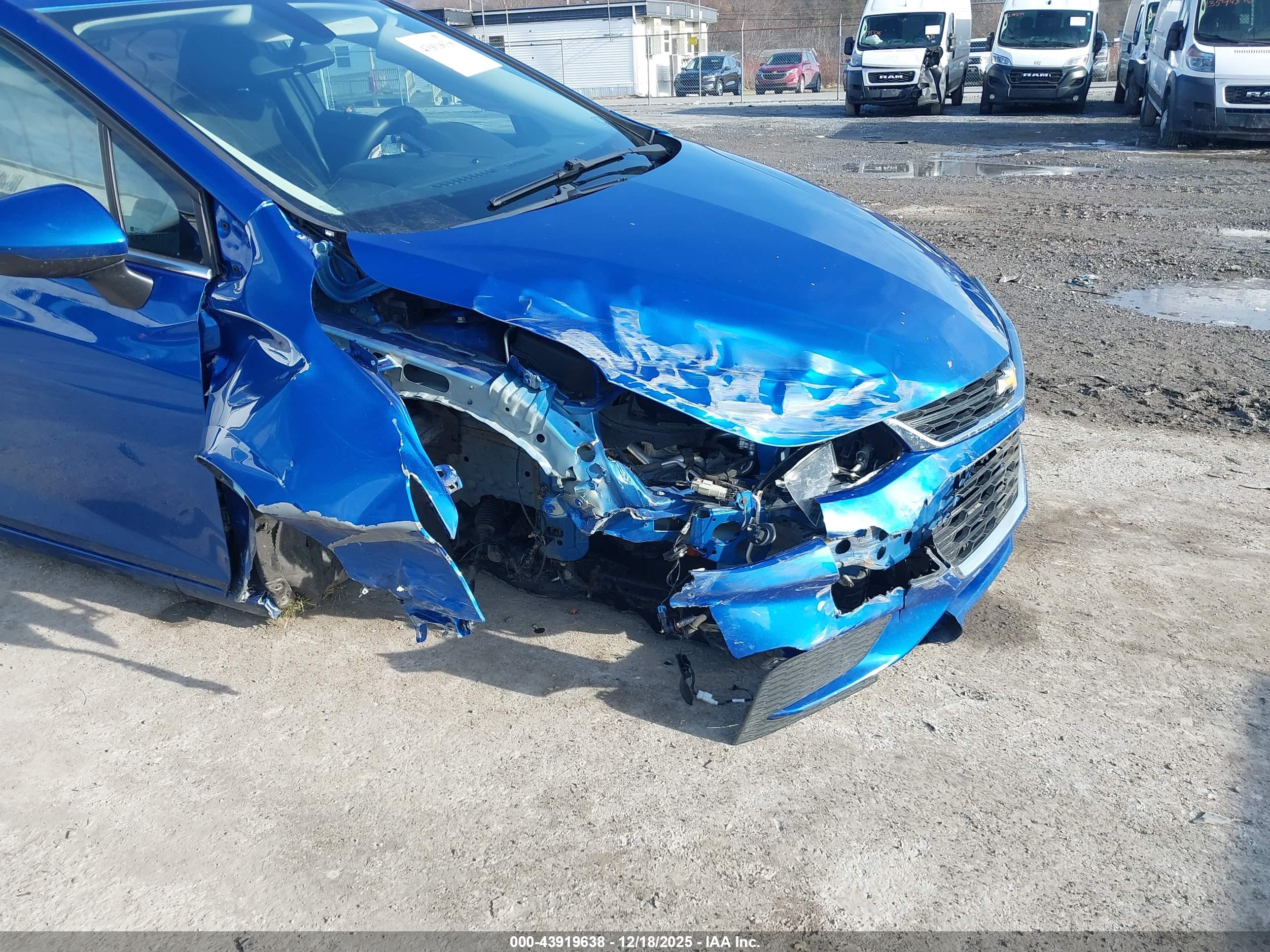 CHEVROLET CRUZE image 6