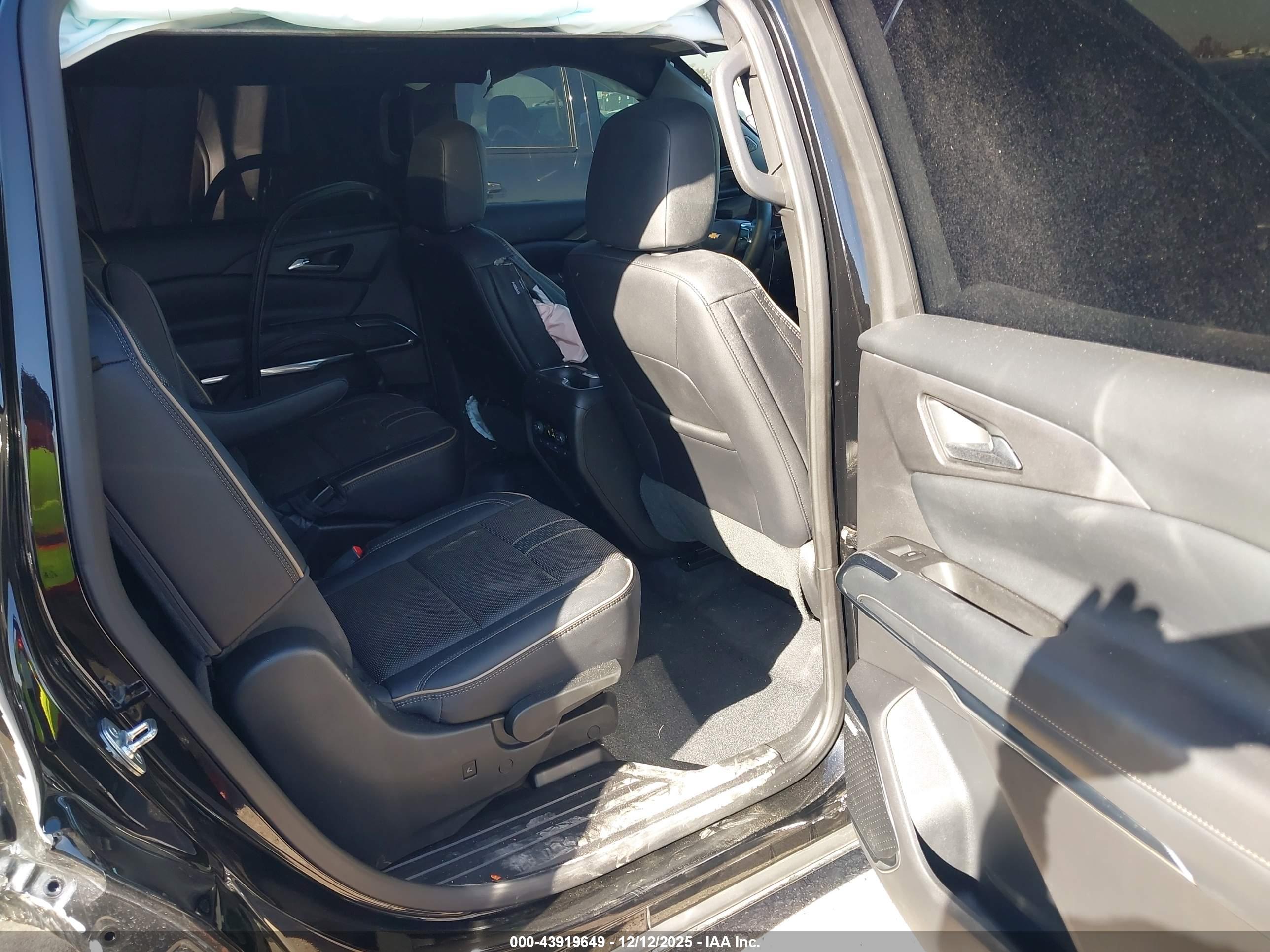 CHEVROLET TRAVERSE image 8
