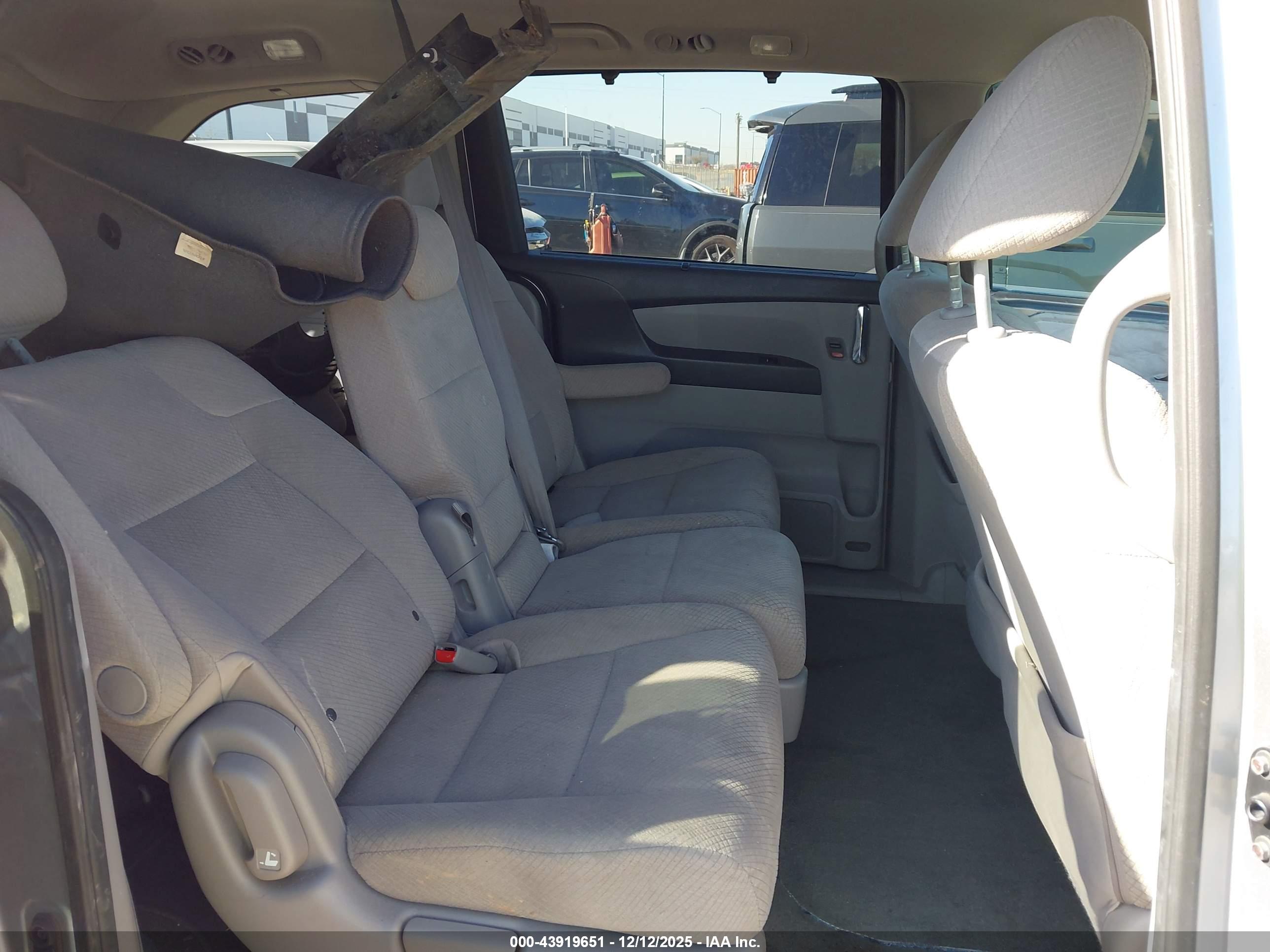 HONDA ODYSSEY image 8