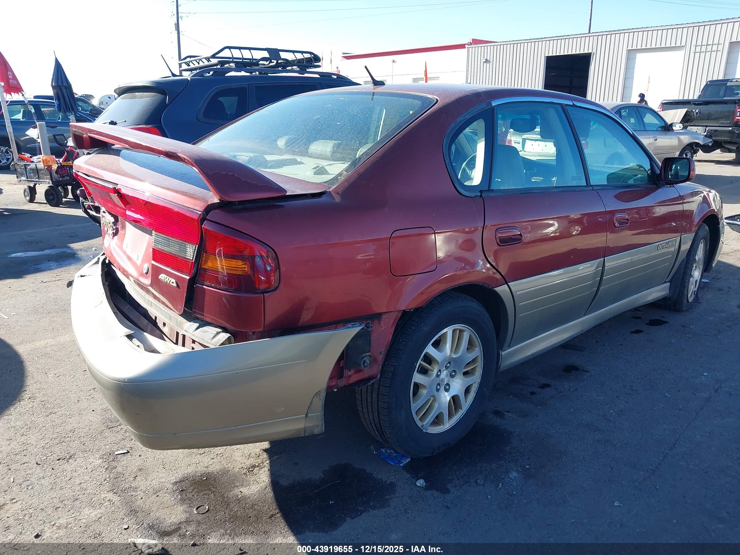 SUBARU OUTBACK image 4
