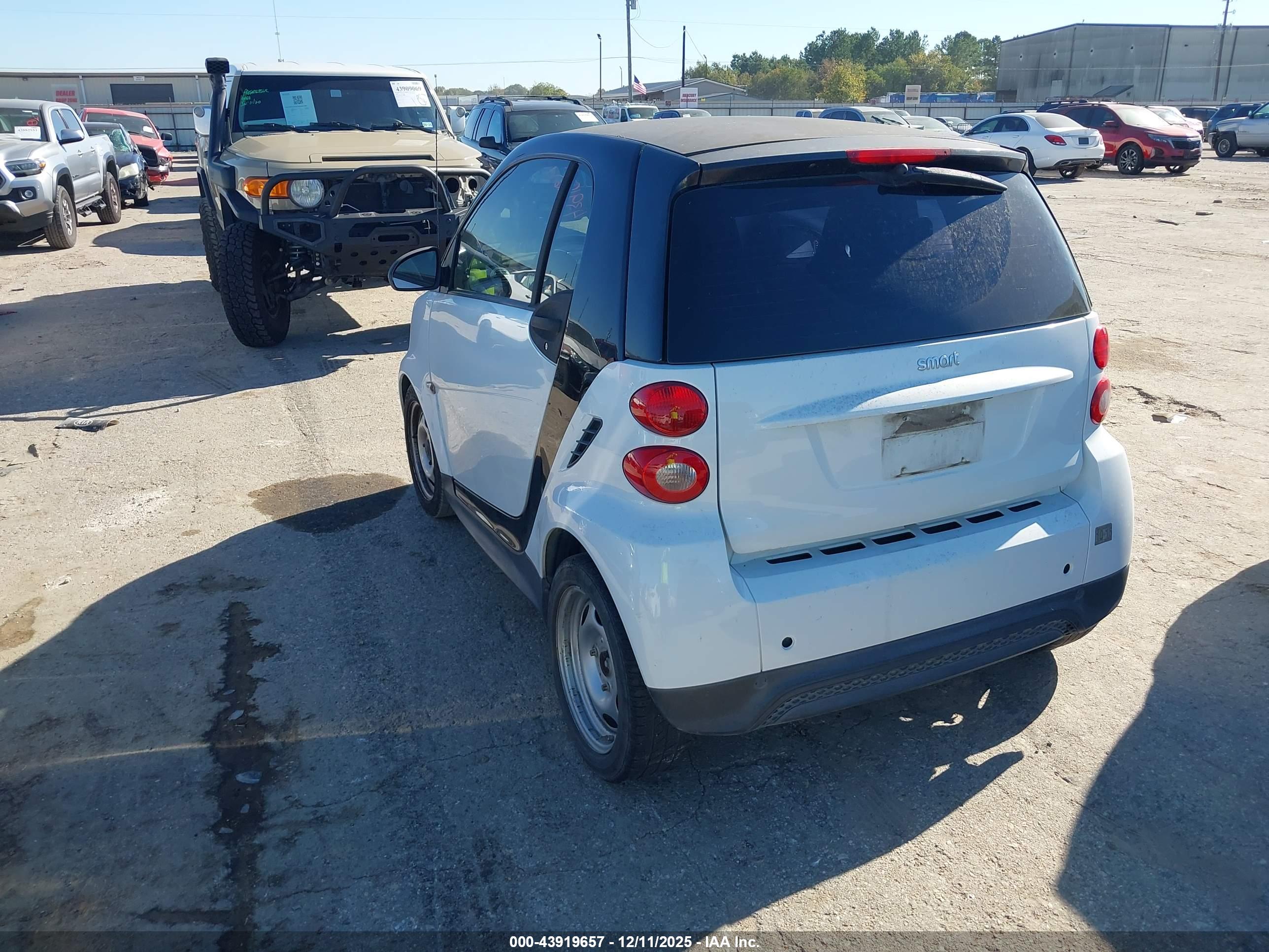 SMART FORTWO image 3