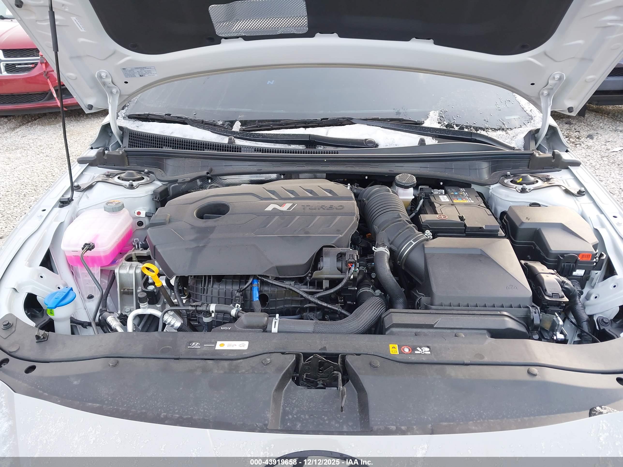 HYUNDAI ELANTRA image 10