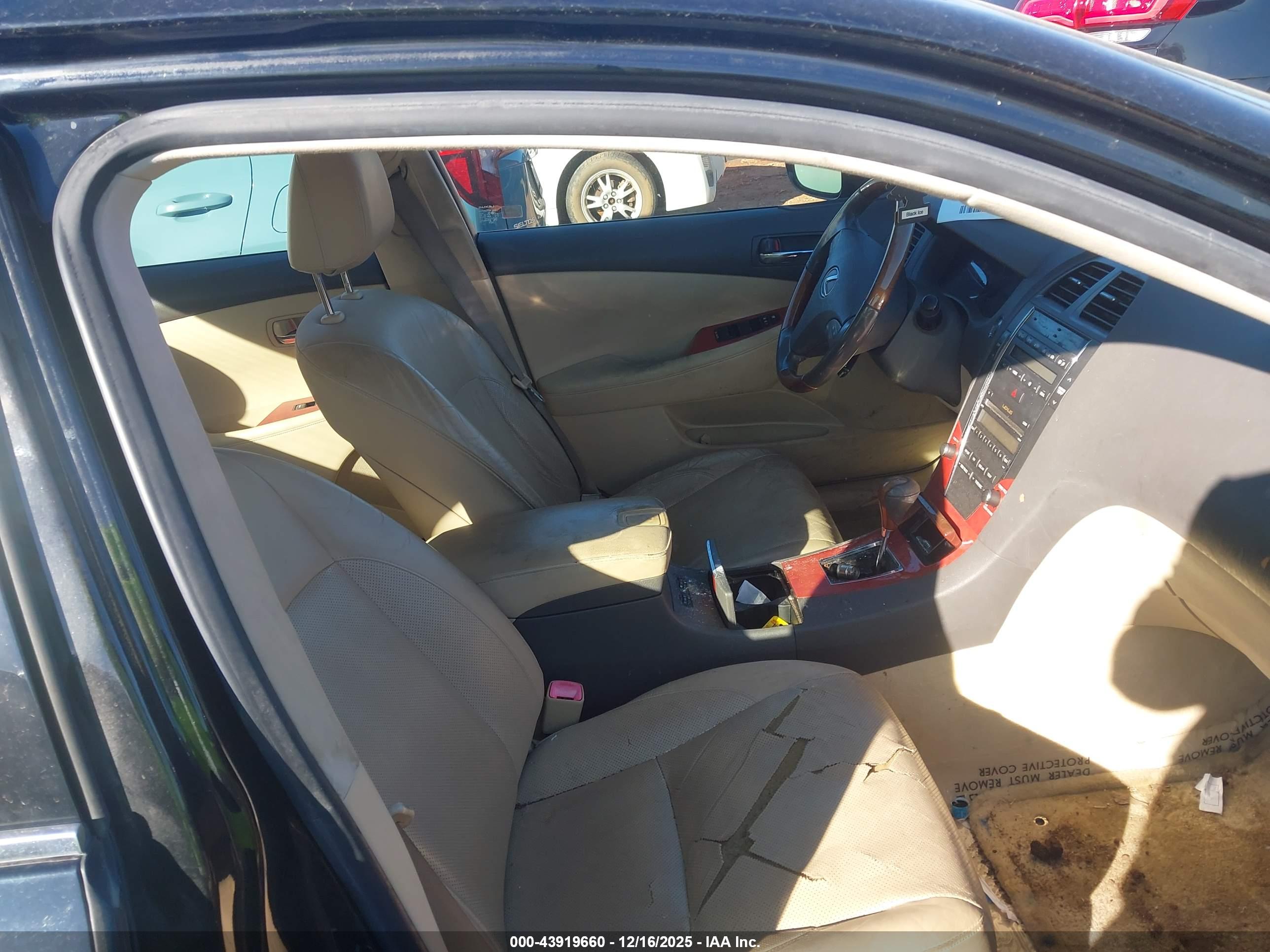 LEXUS ES image 5