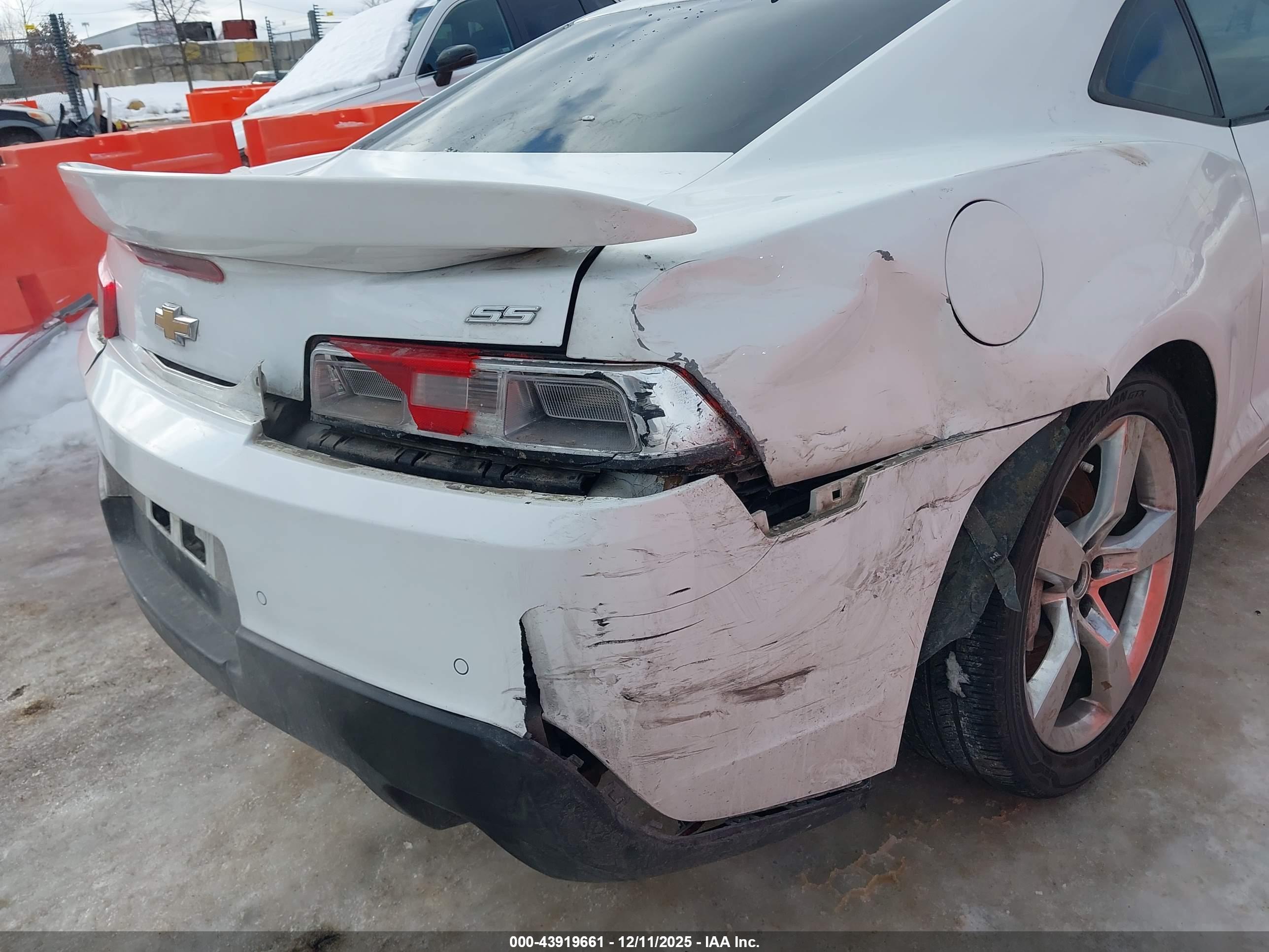 CHEVROLET CAMARO image 6