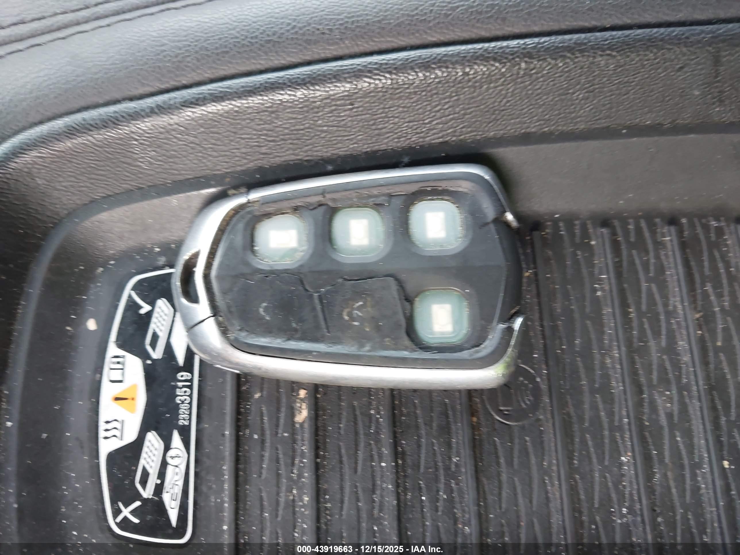 CADILLAC ESCALADE image 11