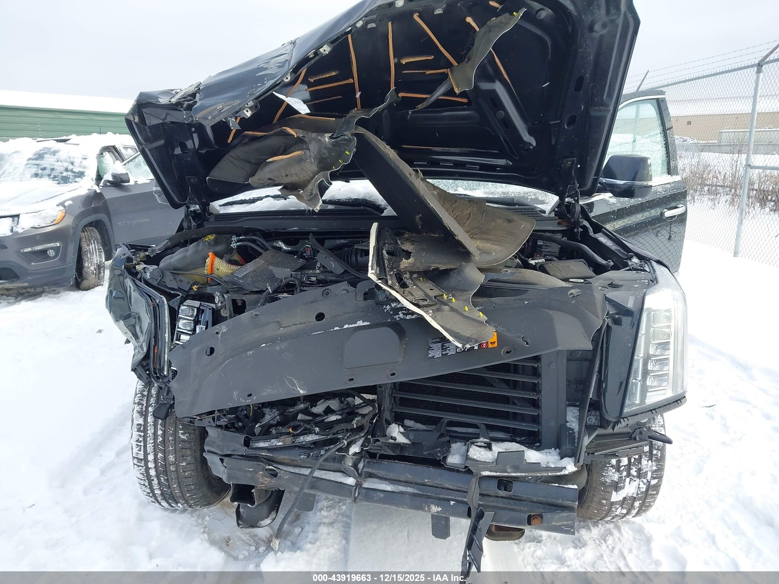 CADILLAC ESCALADE image 6