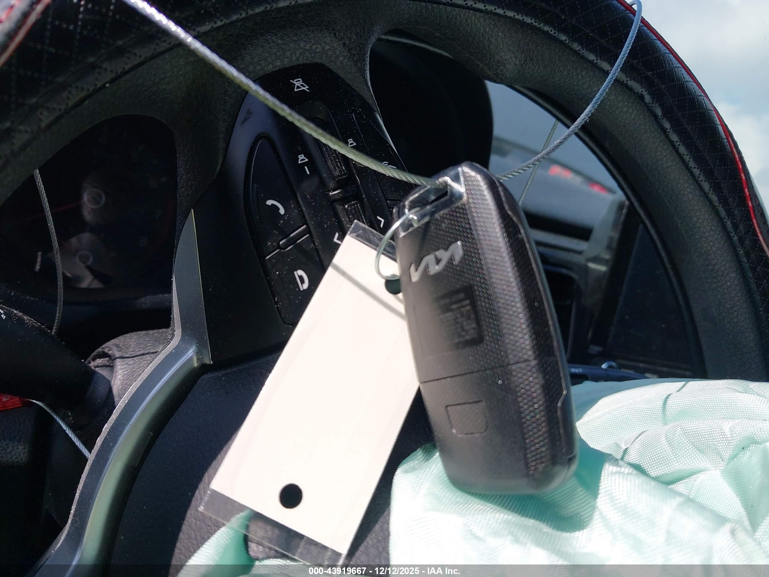 KIA RIO image 11