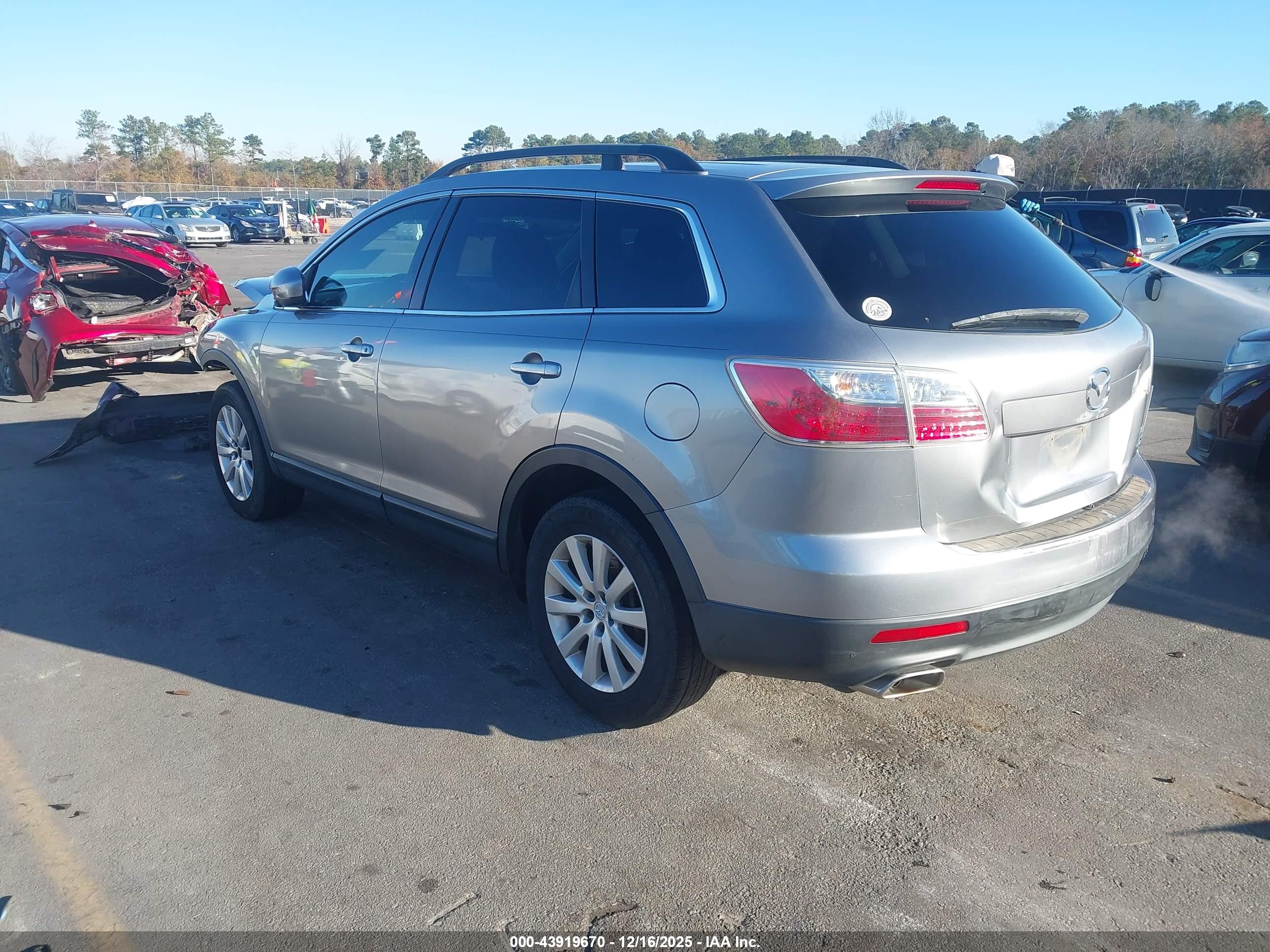 MAZDA CX-9 image 3