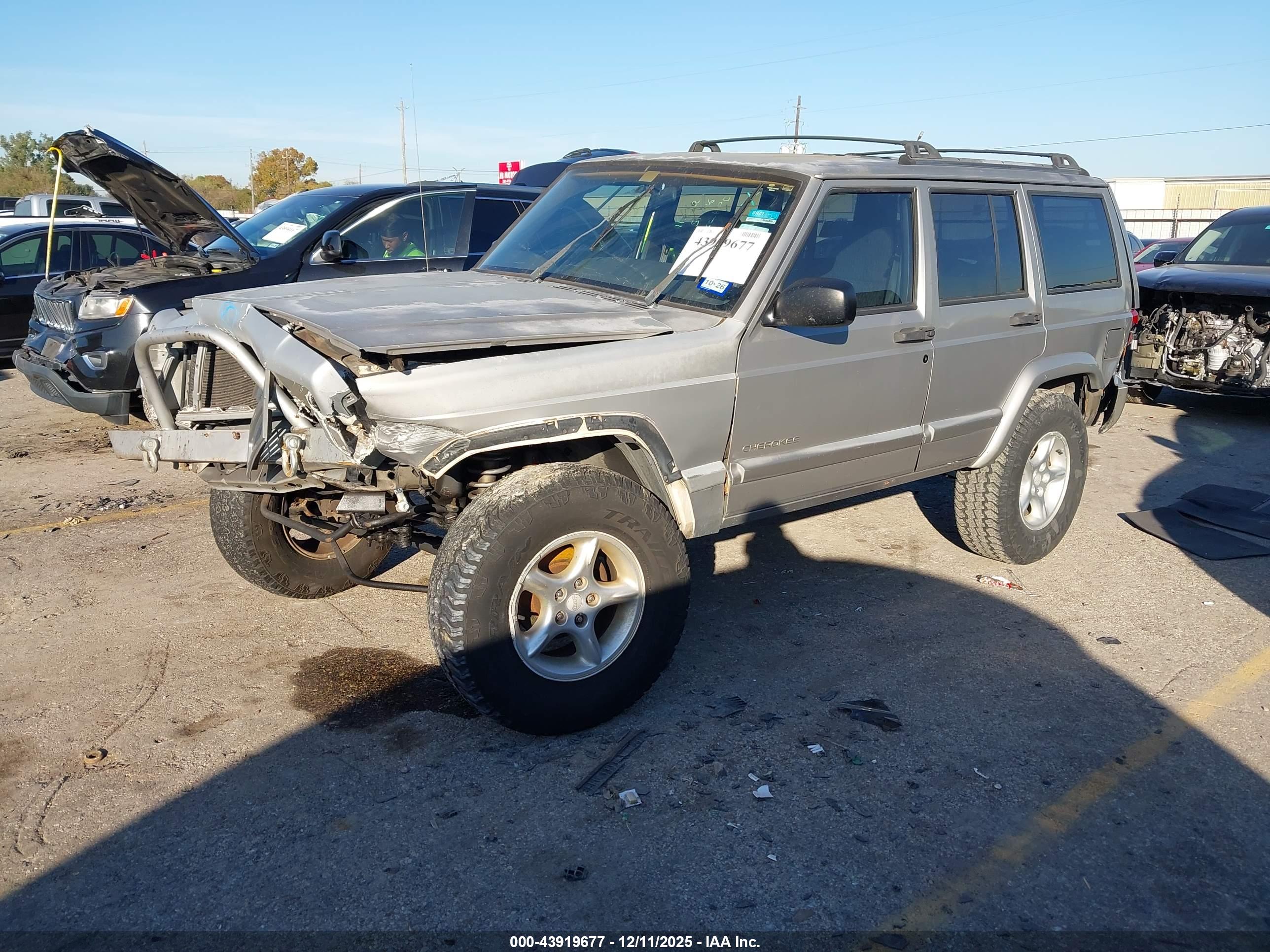 JEEP CHEROKEE image 2