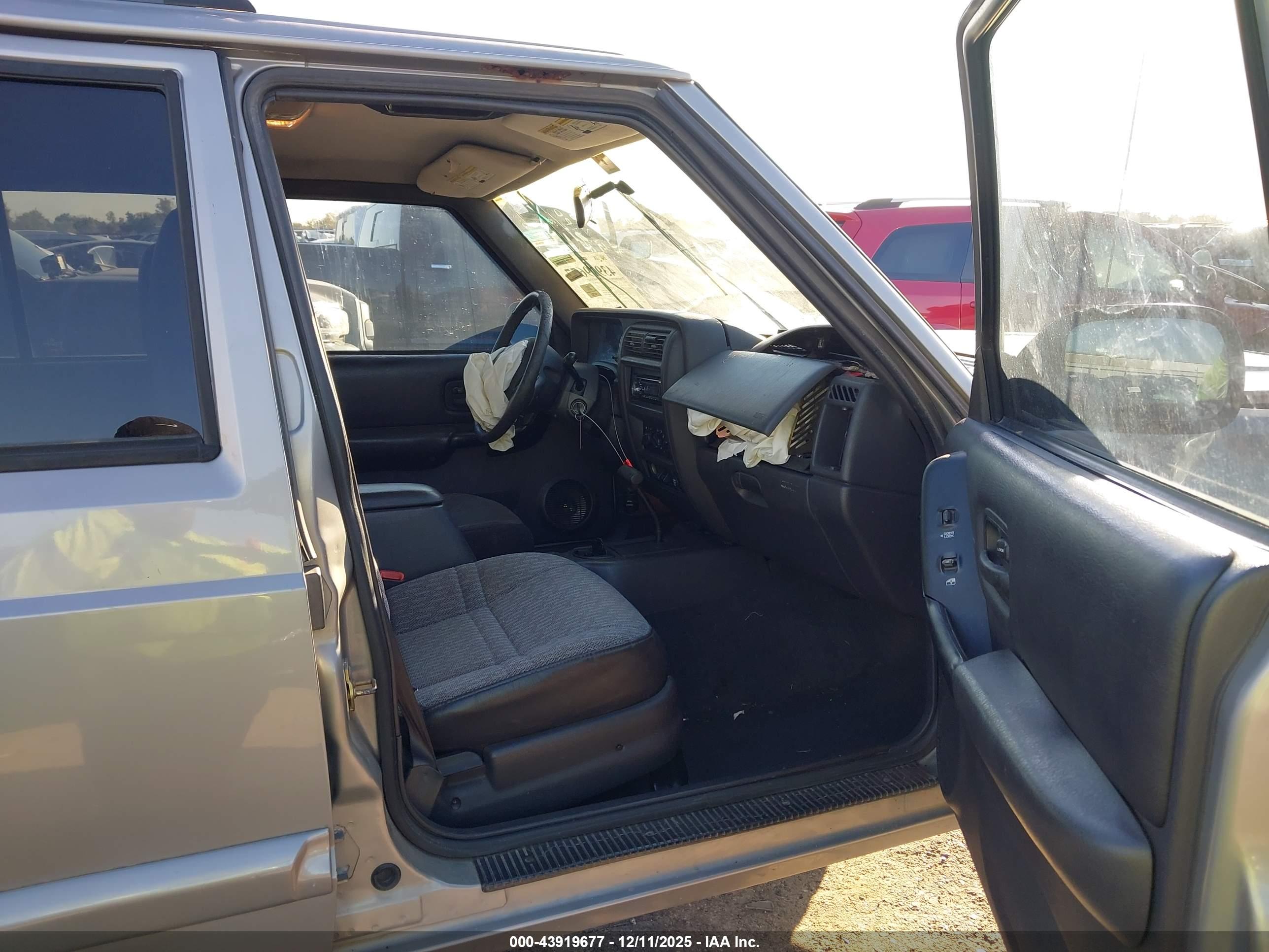JEEP CHEROKEE image 5