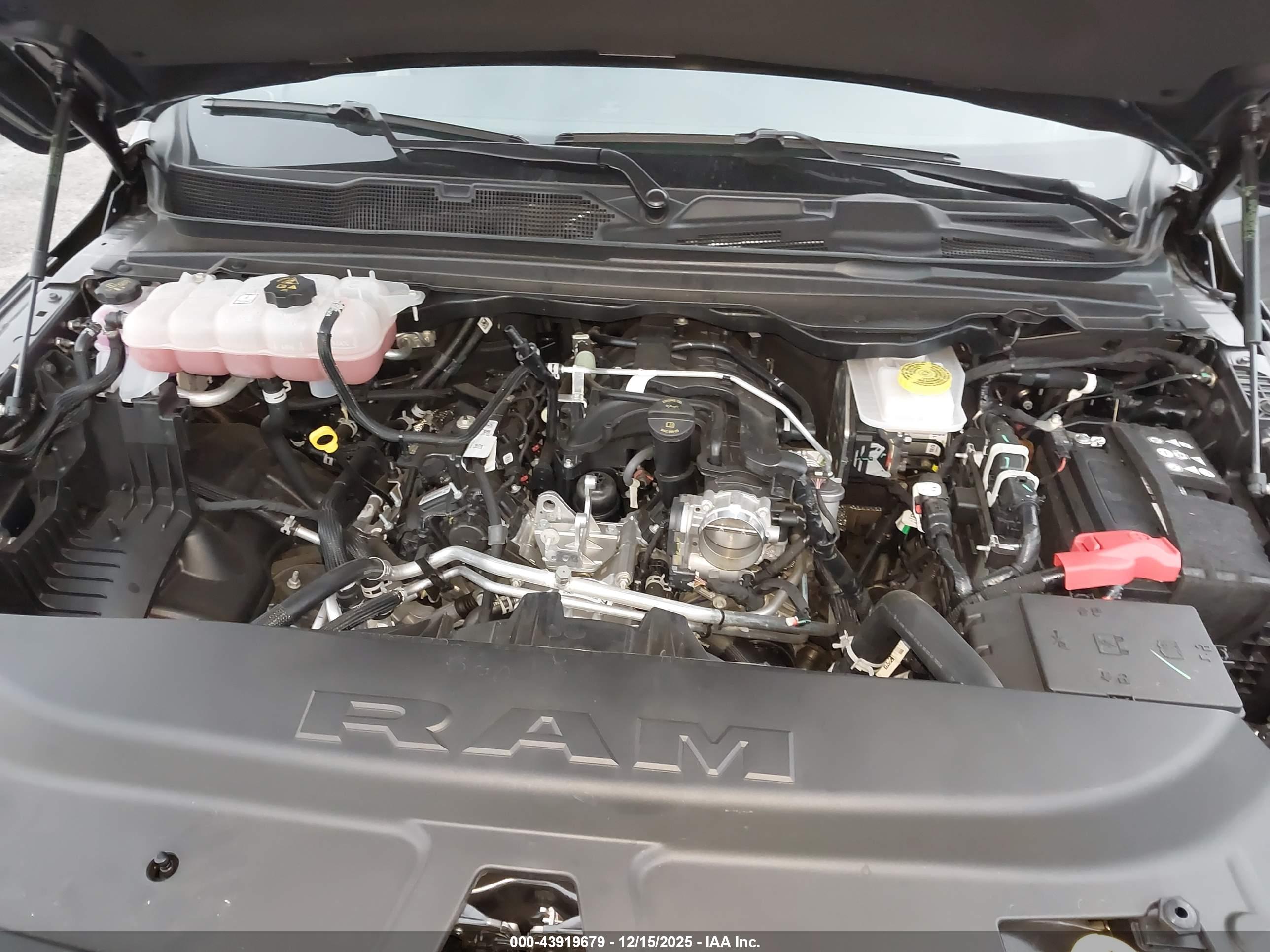 RAM 1500 image 10