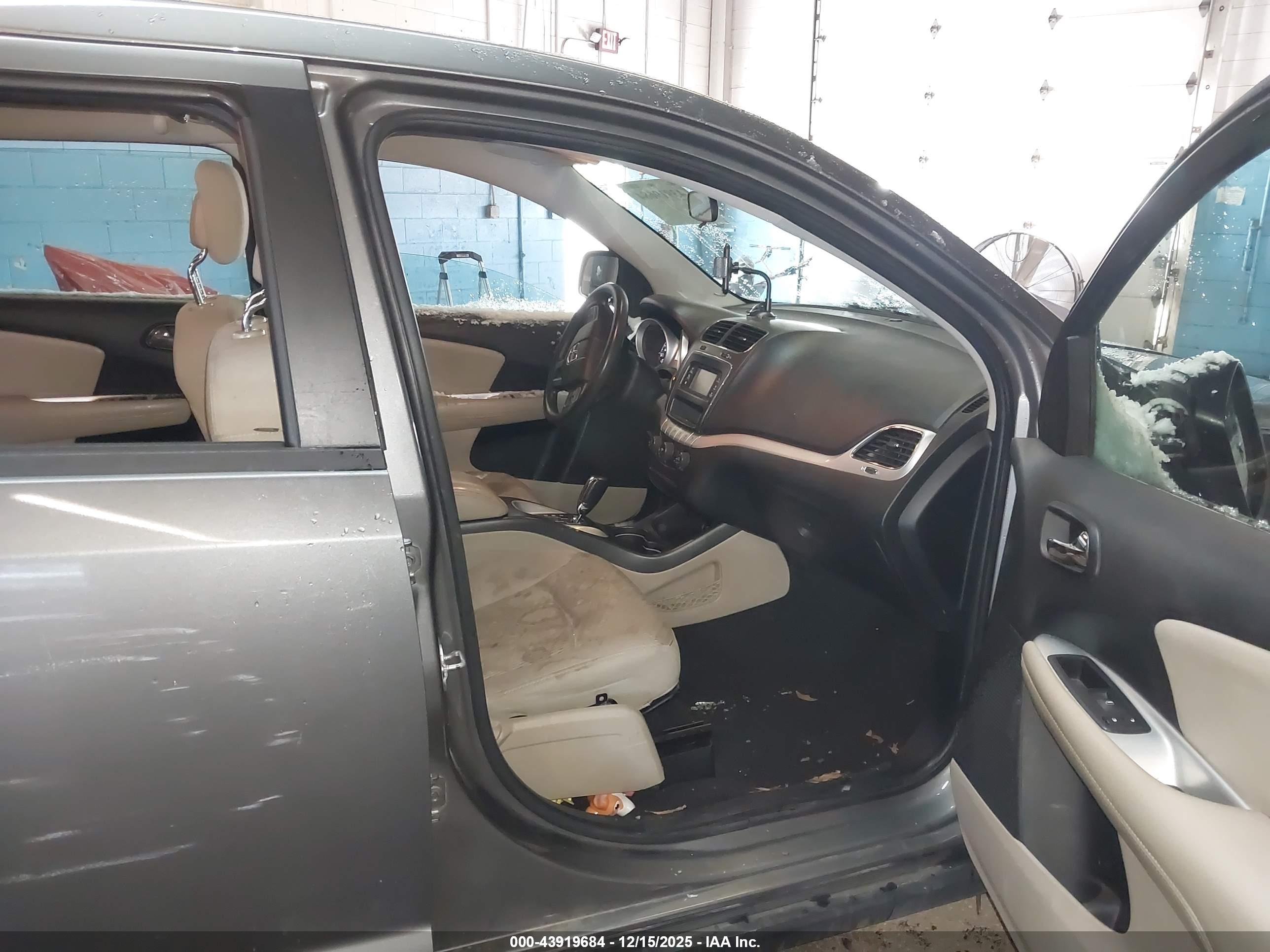 DODGE JOURNEY image 5
