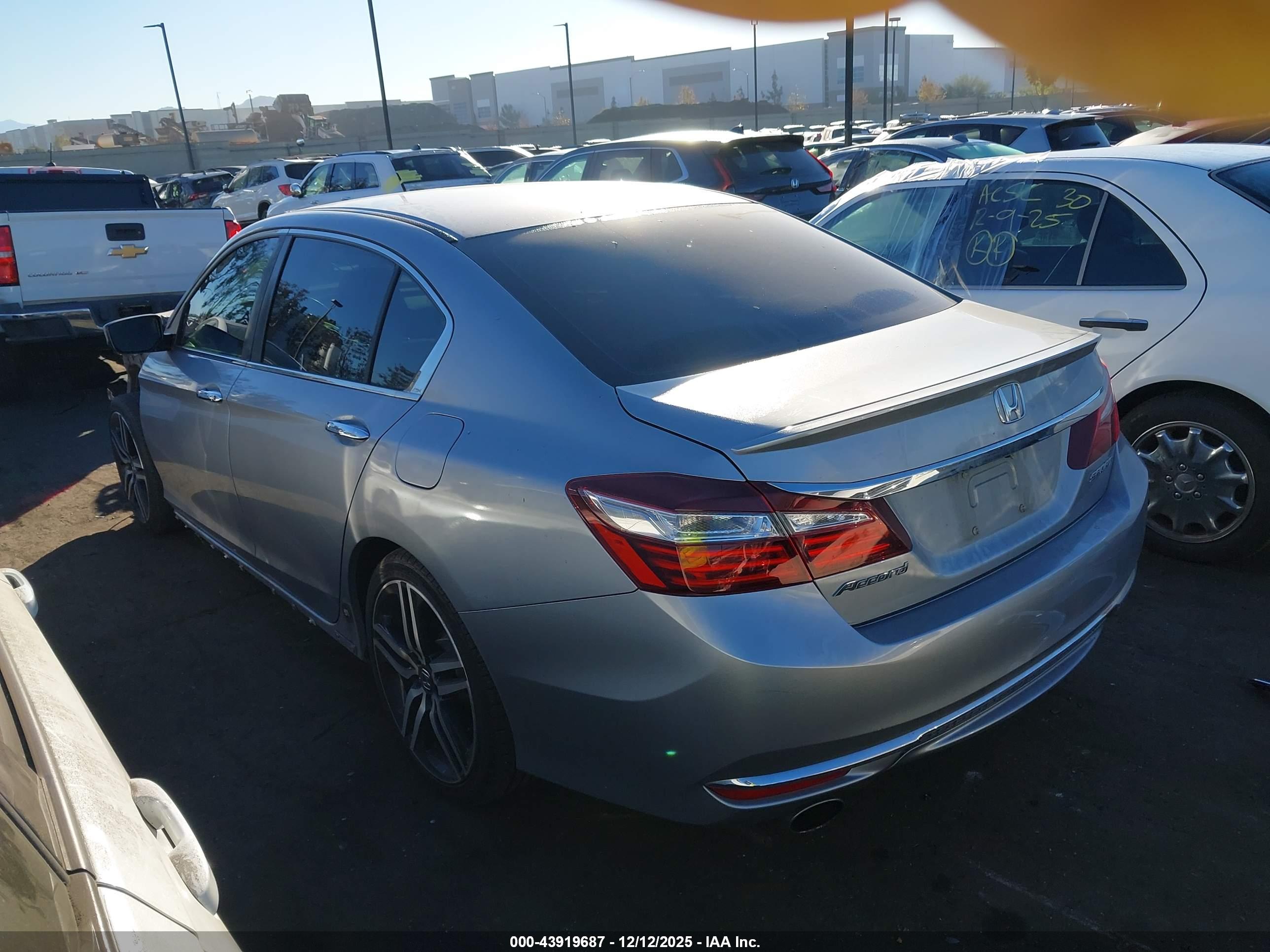 HONDA ACCORD image 3