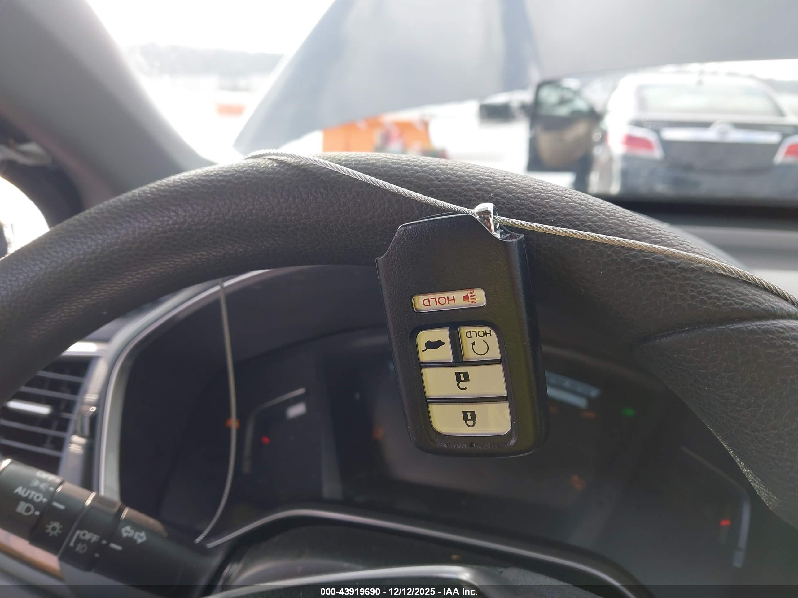 HONDA CR-V image 11