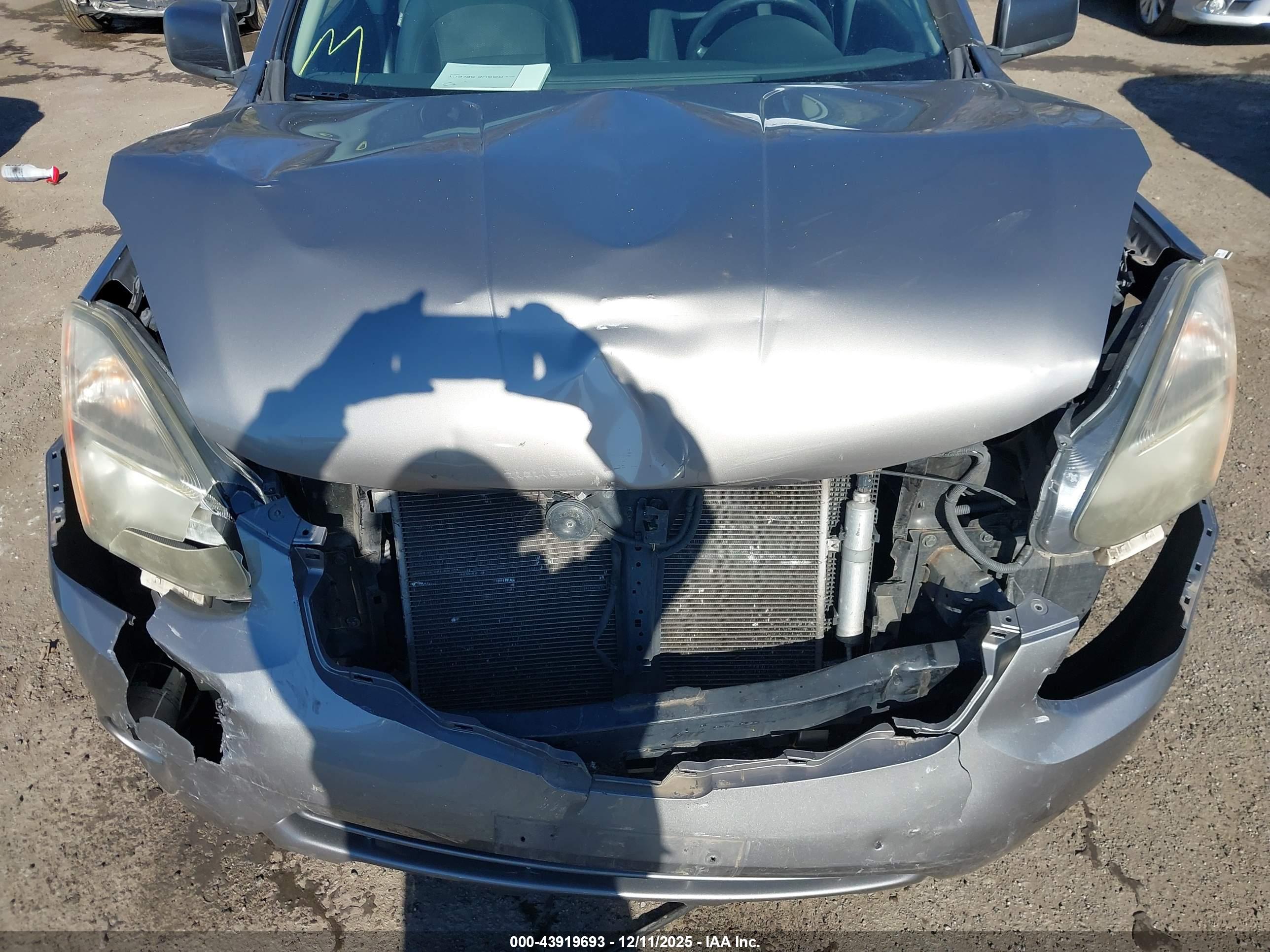 NISSAN ROGUE image 10