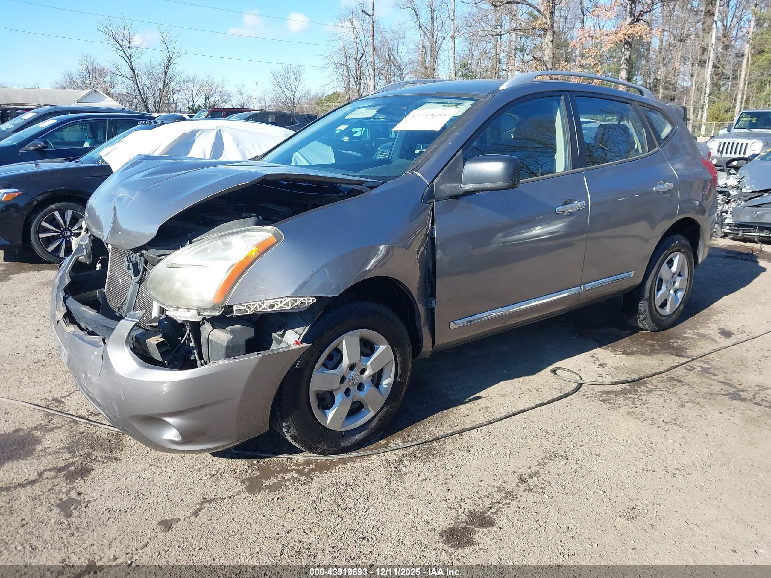 NISSAN ROGUE image 2