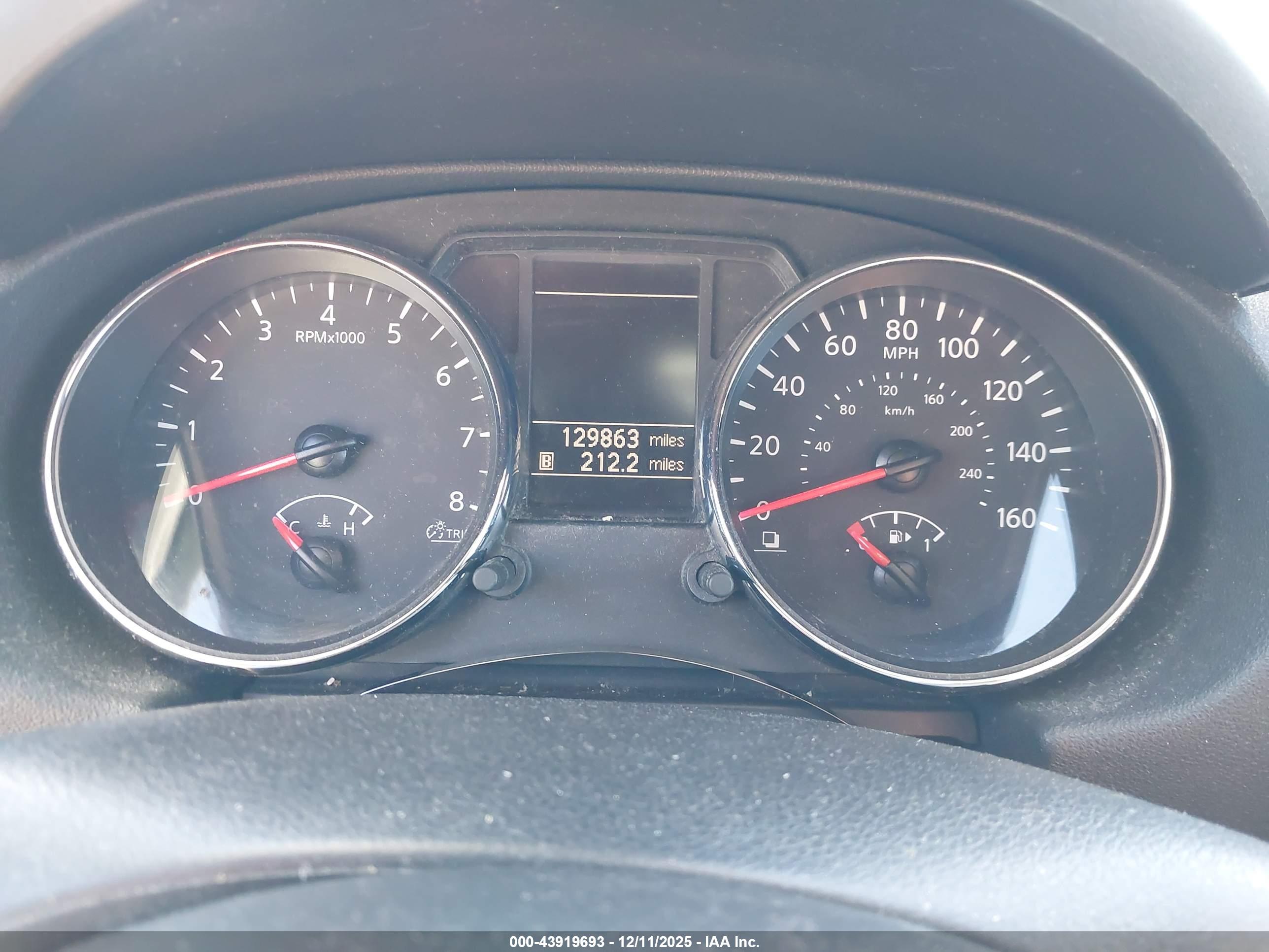 NISSAN ROGUE image 7