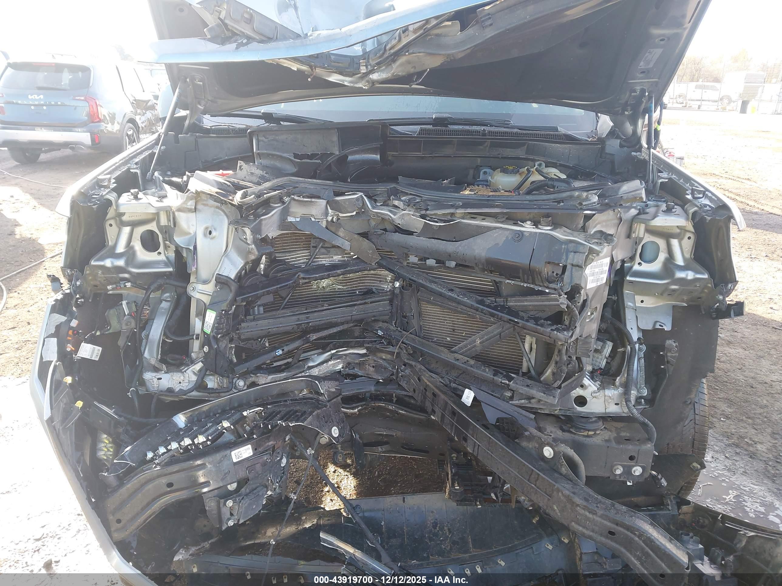 GMC YUKON image 10