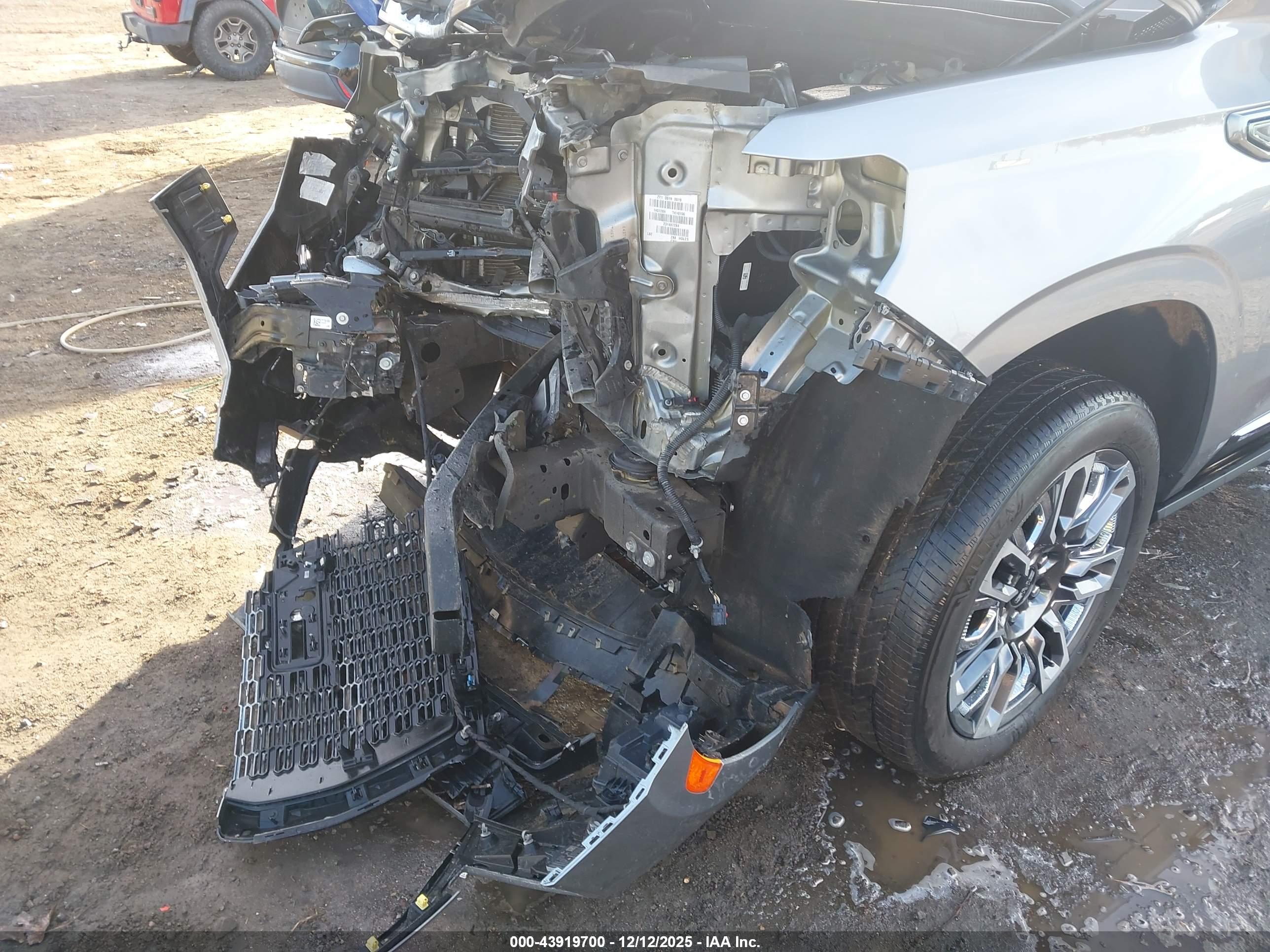 GMC YUKON image 6