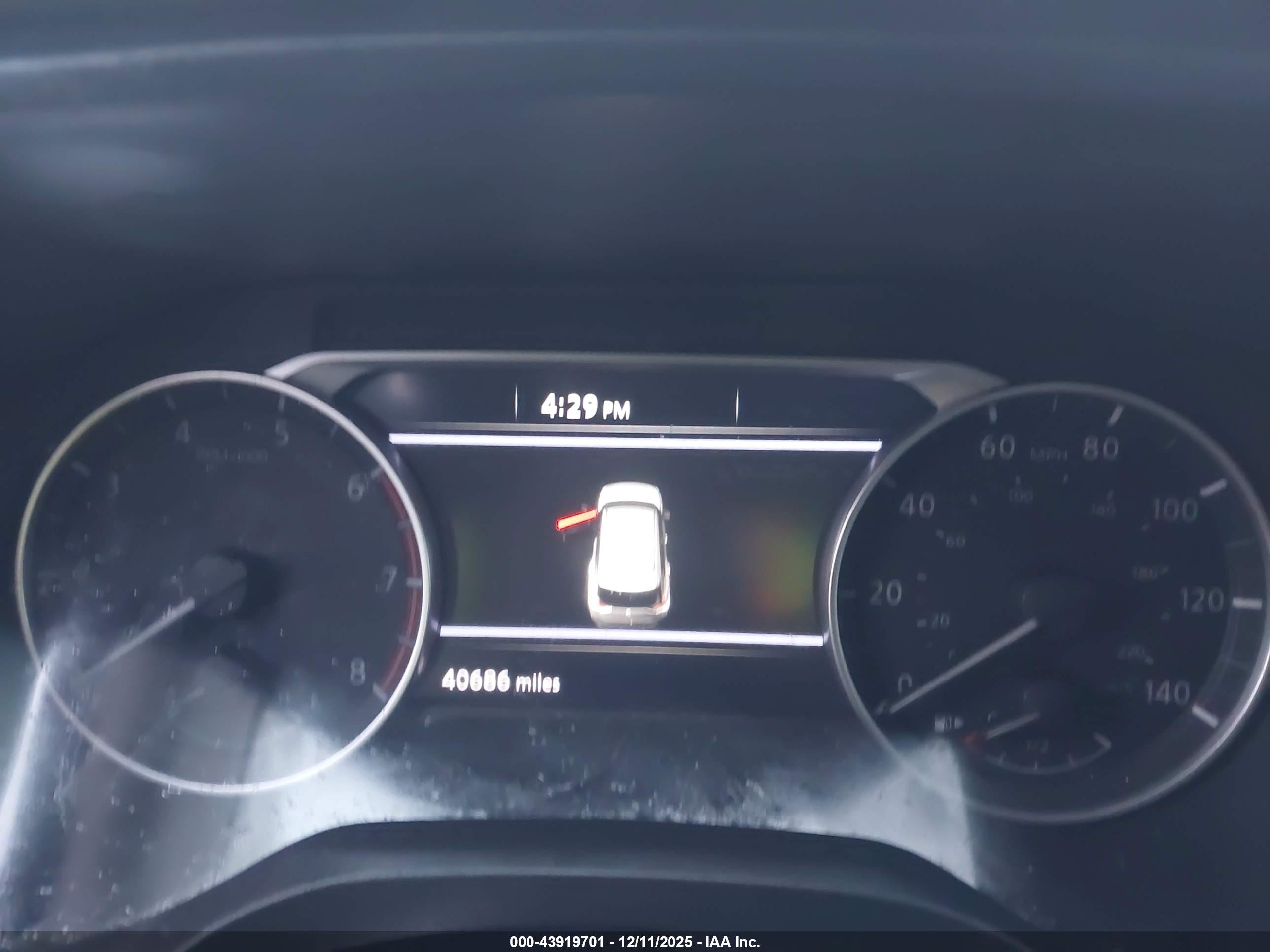 NISSAN ROGUE image 7