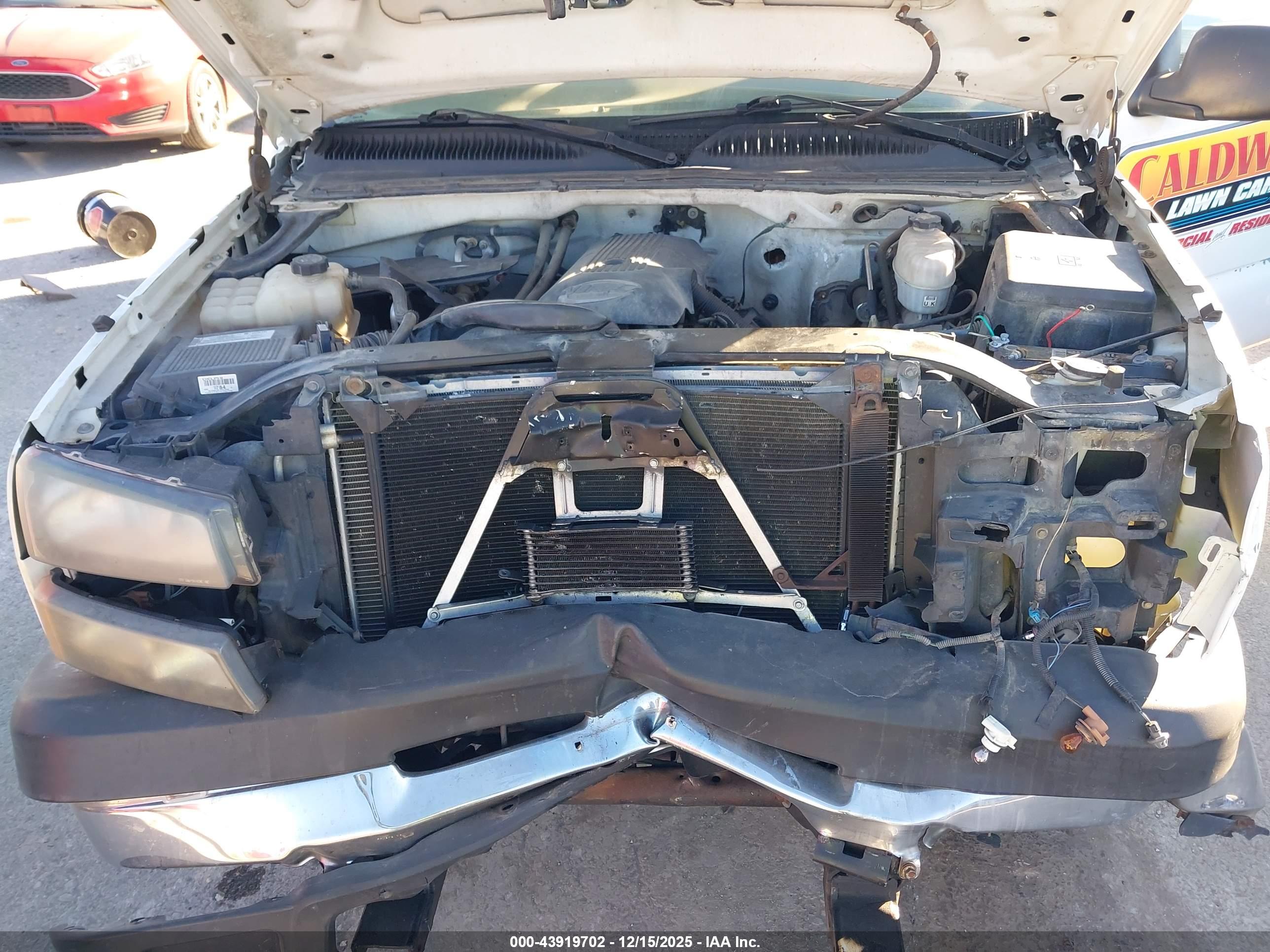 CHEVROLET SILVERADO image 10