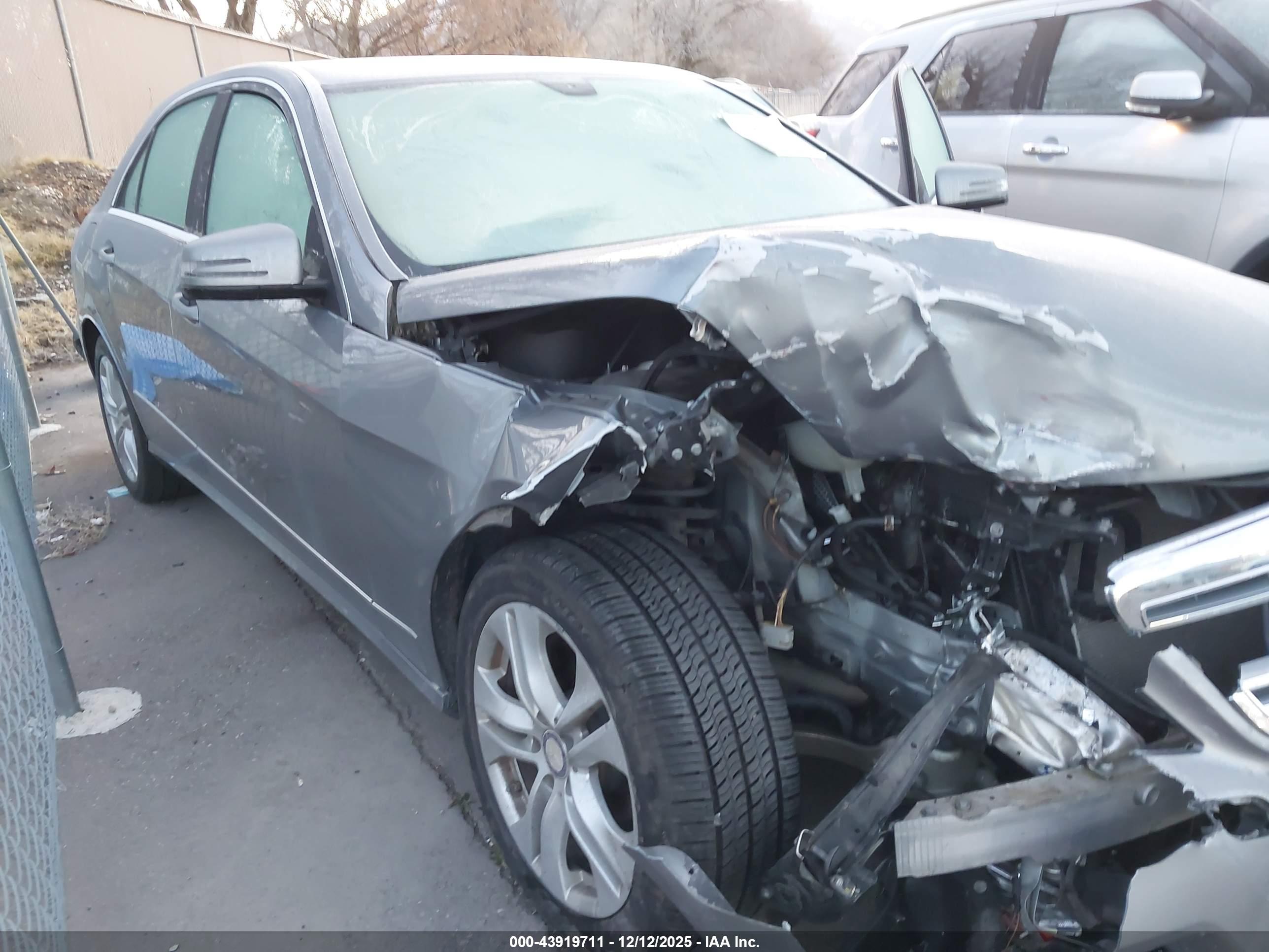 MERCEDES-BENZ E image 6