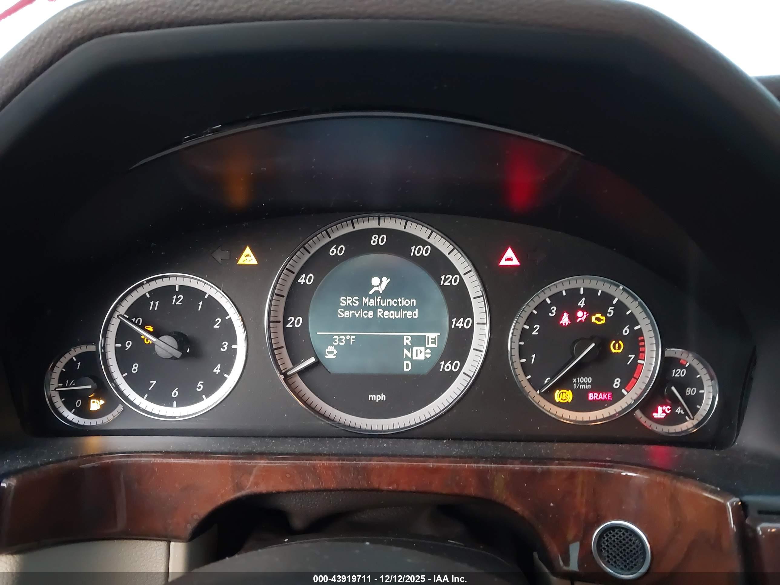 MERCEDES-BENZ E image 7