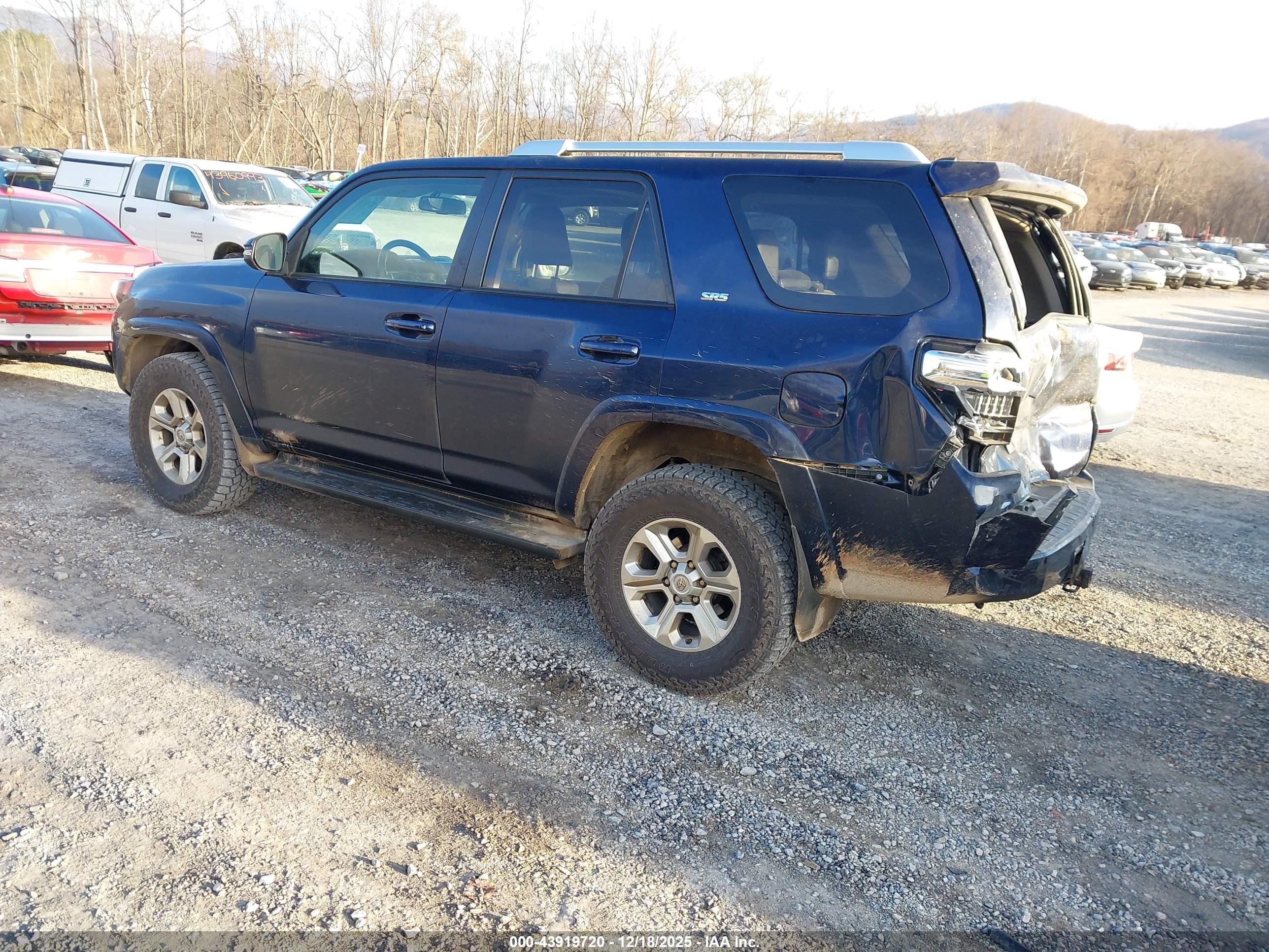 TOYOTA 4RUNNER image 3