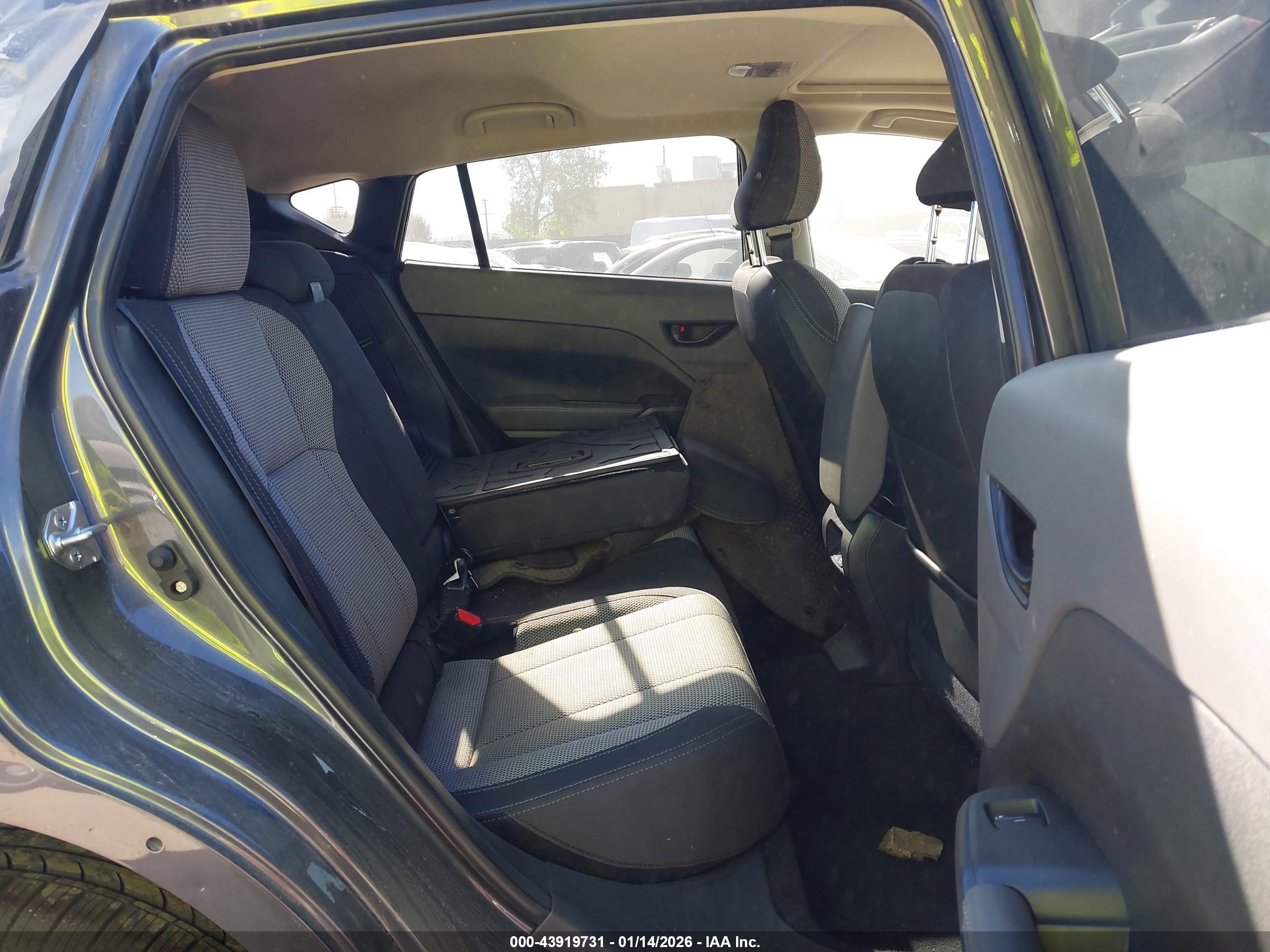 SUBARU CROSSTREK image 8