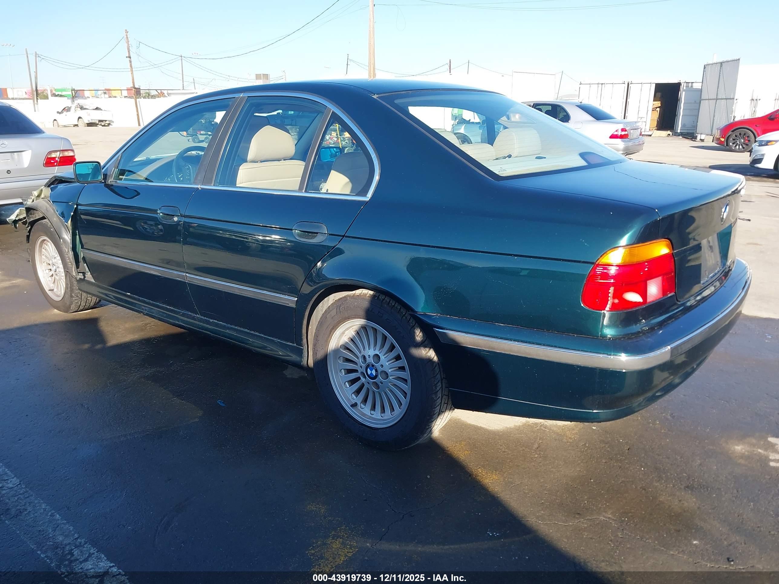 BMW 528I image 3