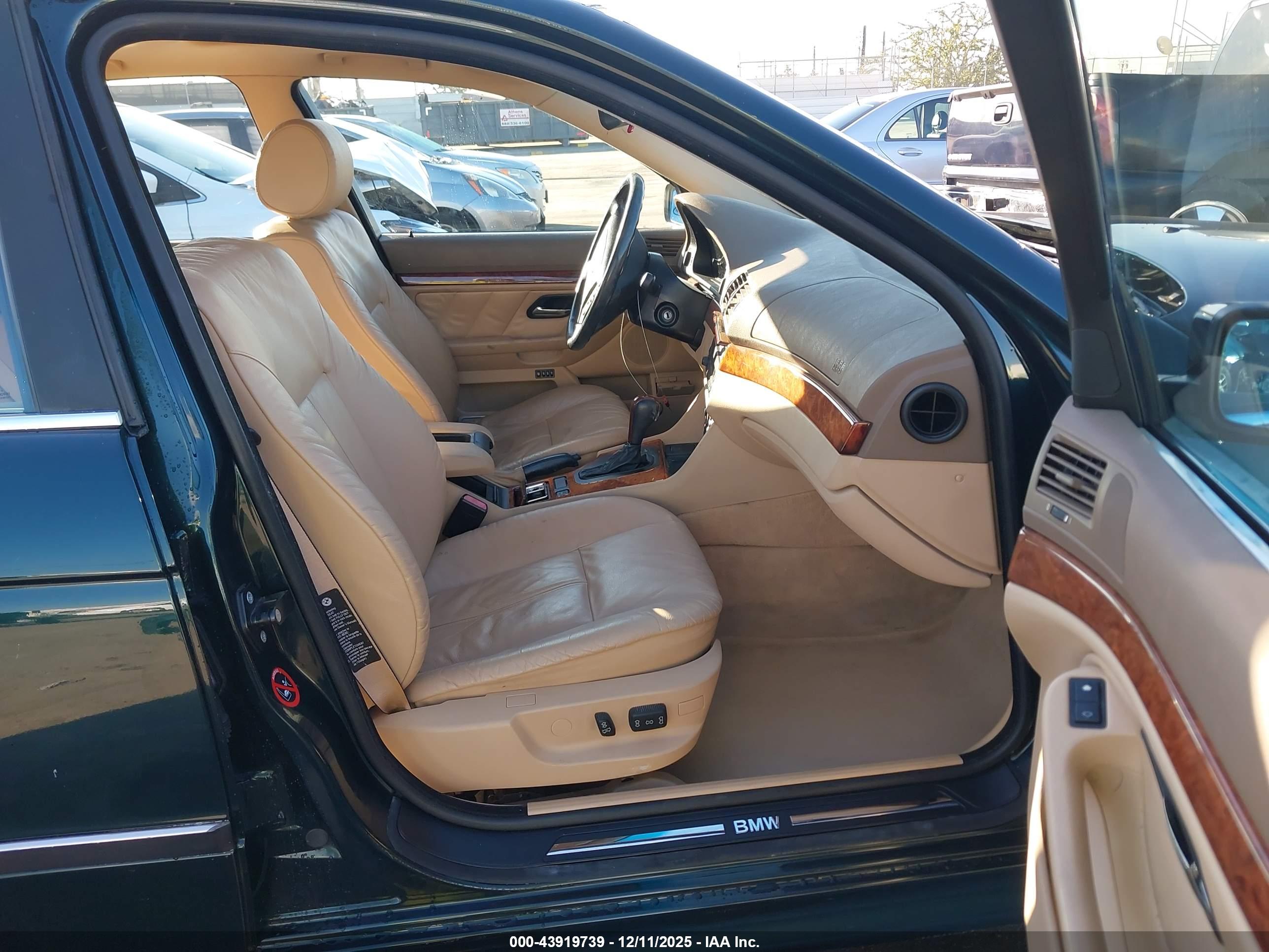 BMW 528I image 5