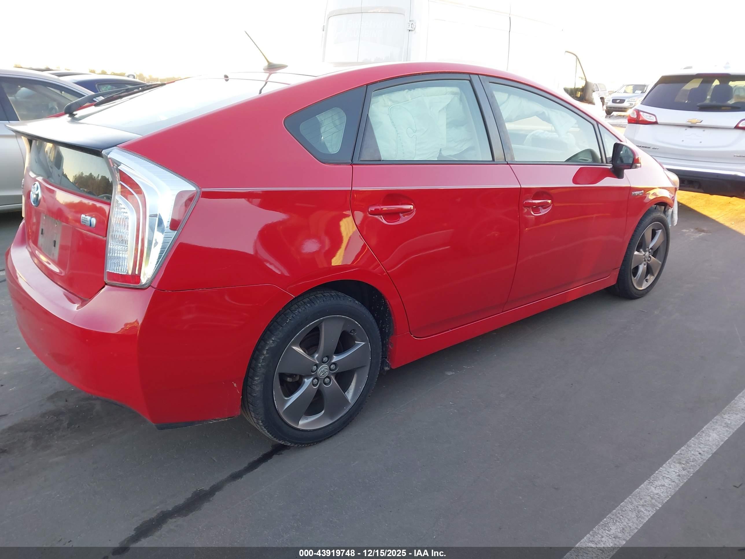 TOYOTA PRIUS image 4