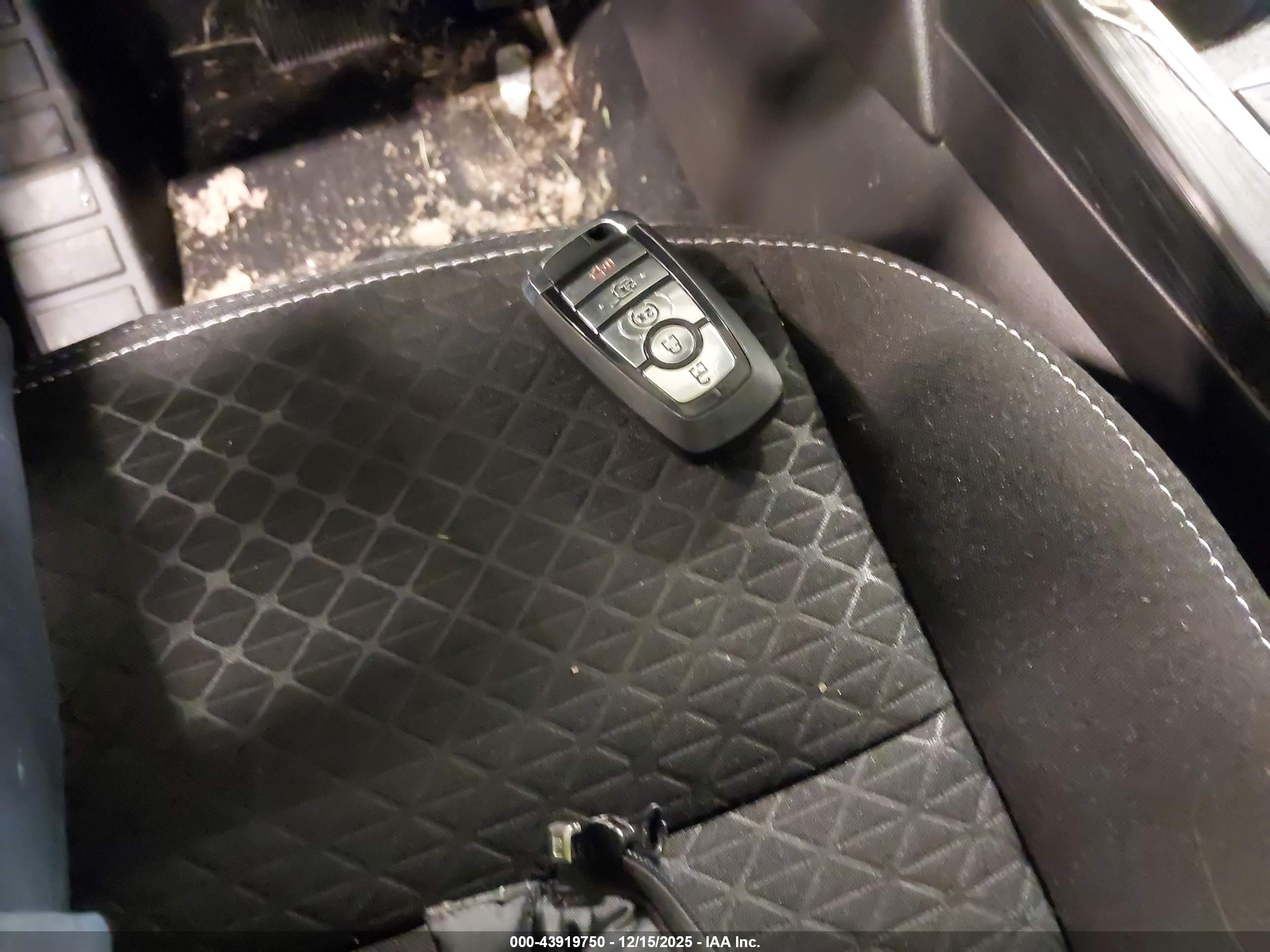 FORD ESCAPE image 11