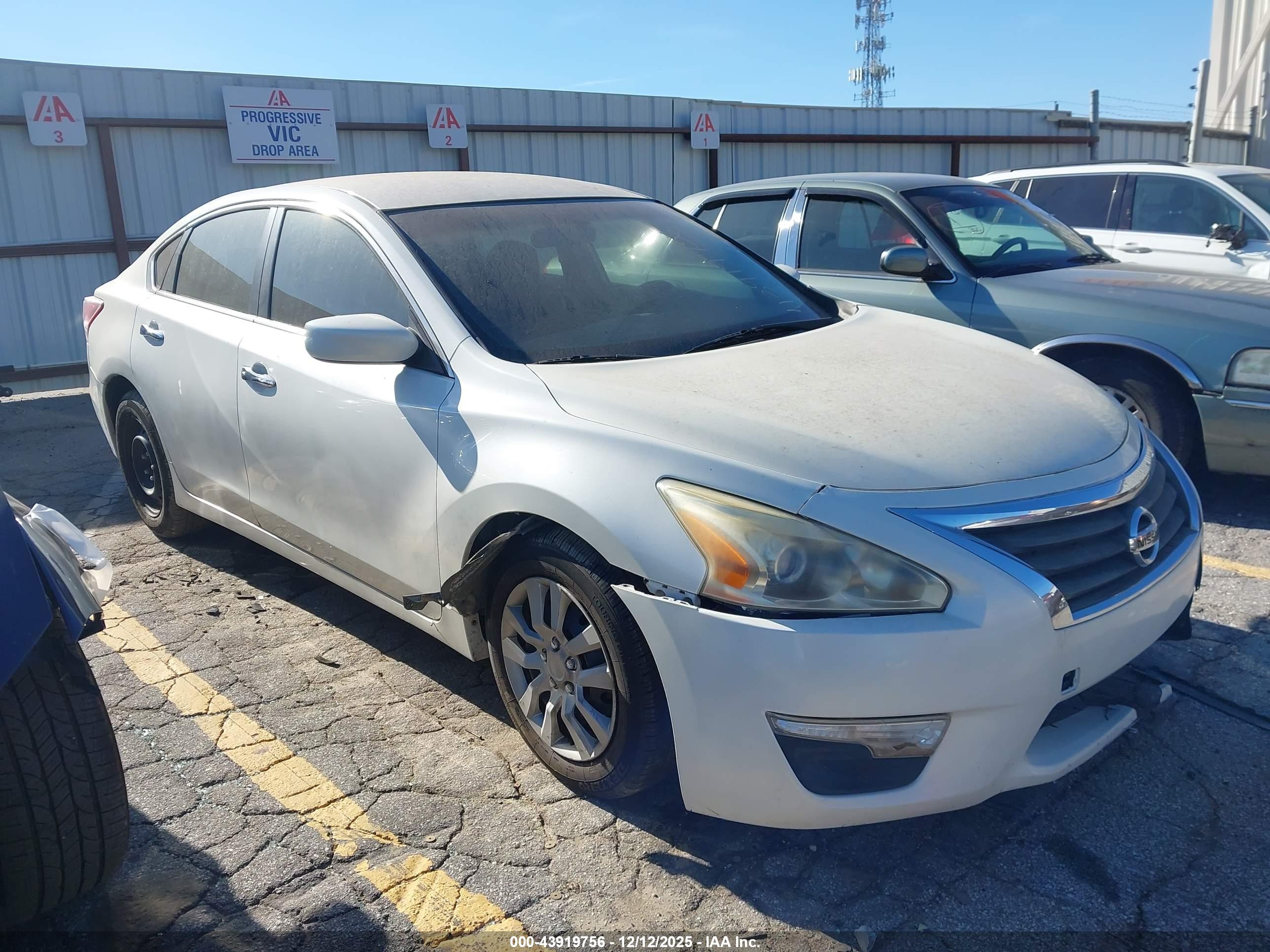 NISSAN ALTIMA image 6