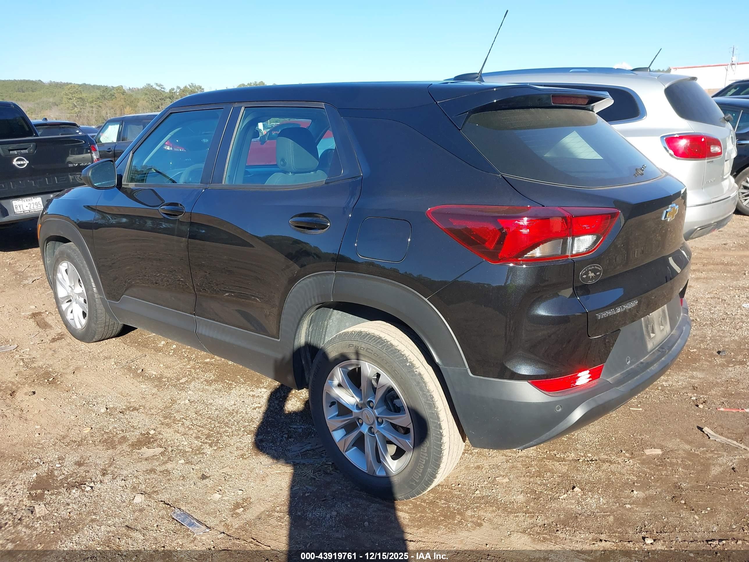 CHEVROLET TRAILBLAZER image 3