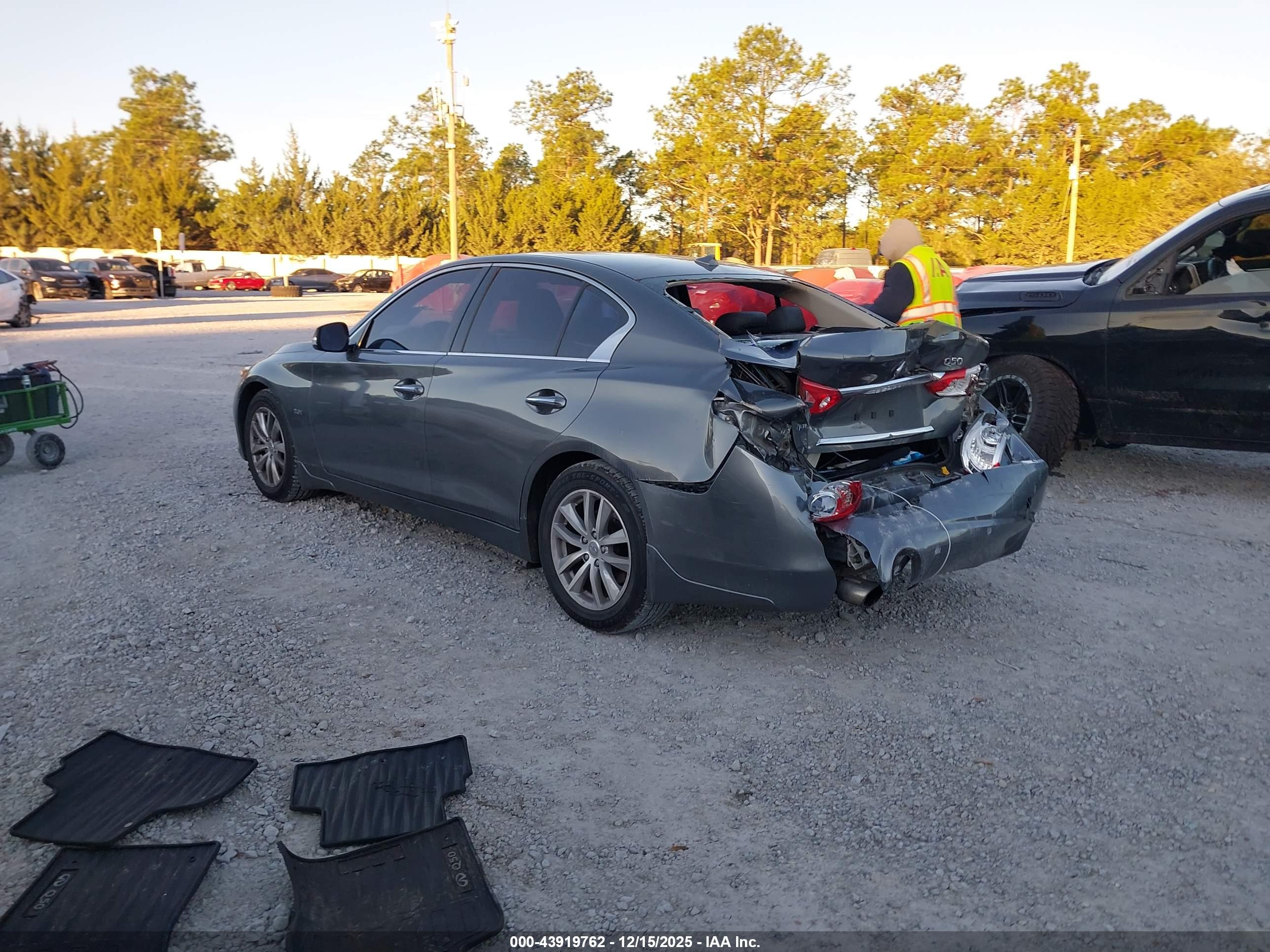 INFINITI Q50 image 3