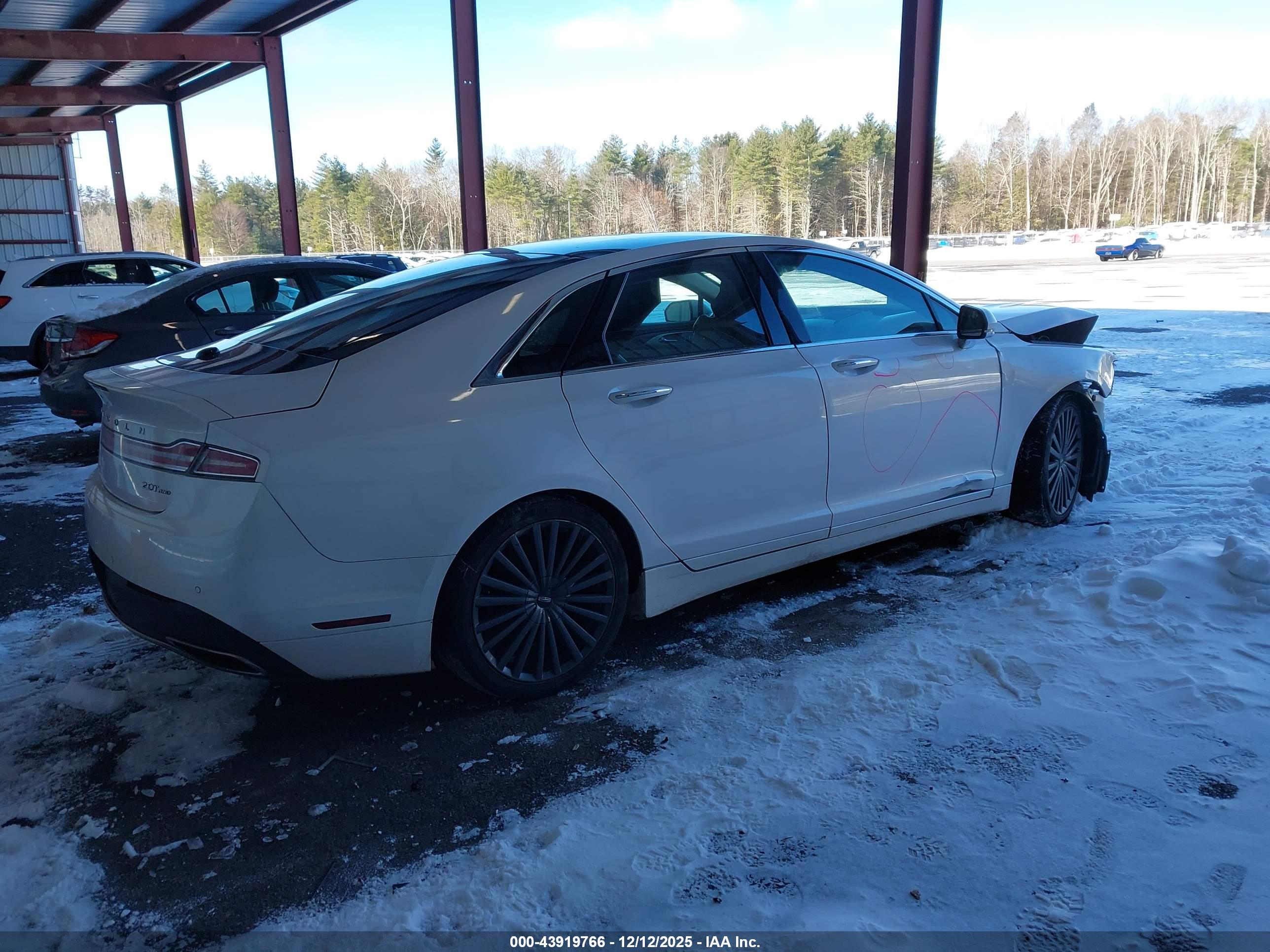 LINCOLN MKZ image 4